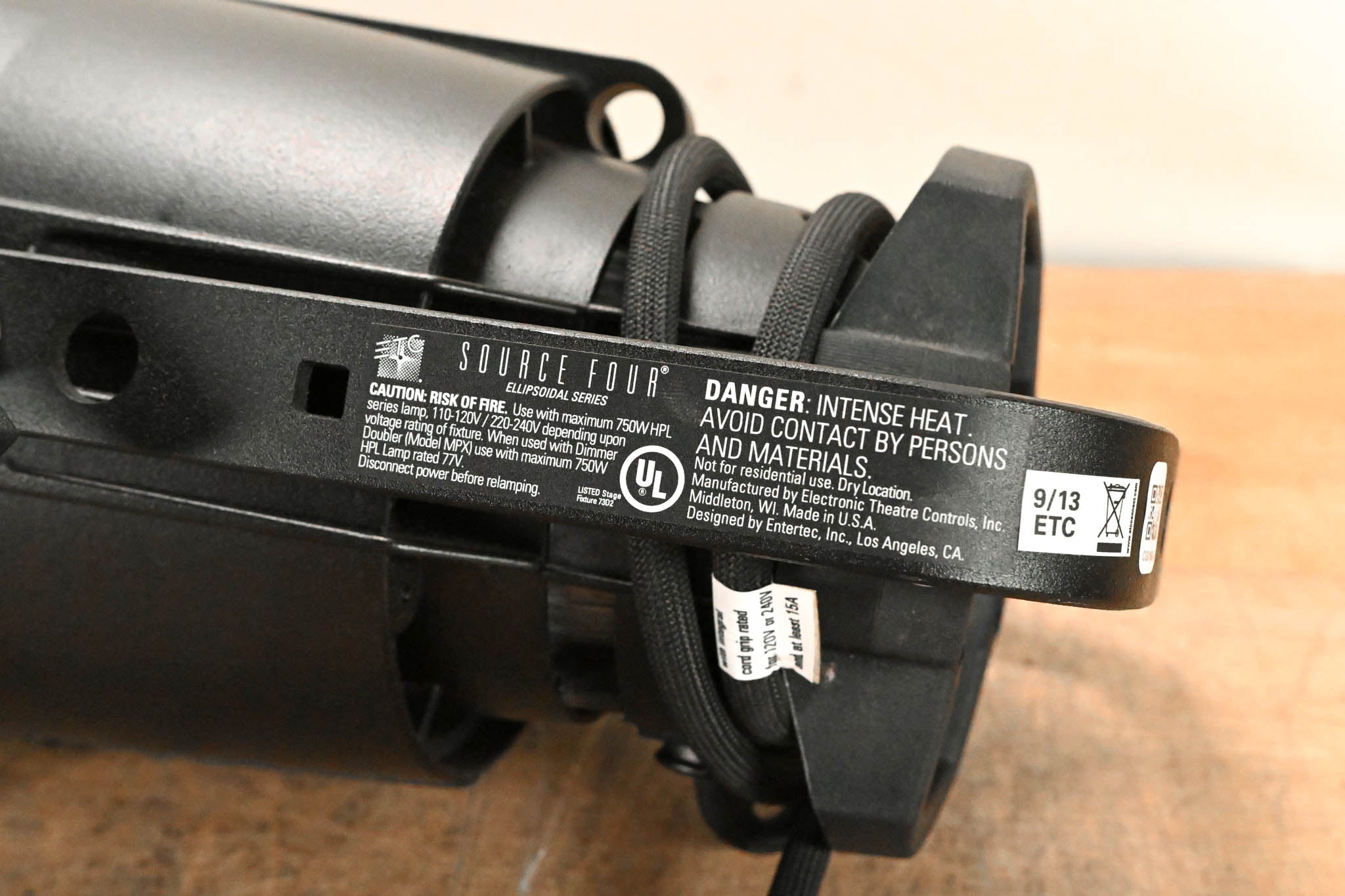 ETC Source Four Zoom 25-50 Degree 750 Ellipsoidal Light