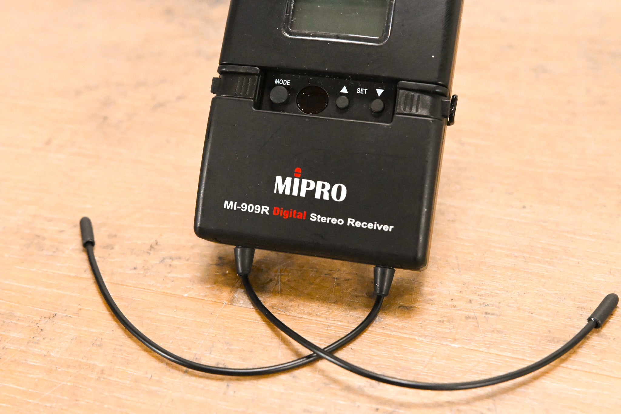 Mipro MI-909T/R Digital IEM System - 5E Range: 480-544 MHz (NO PSU)