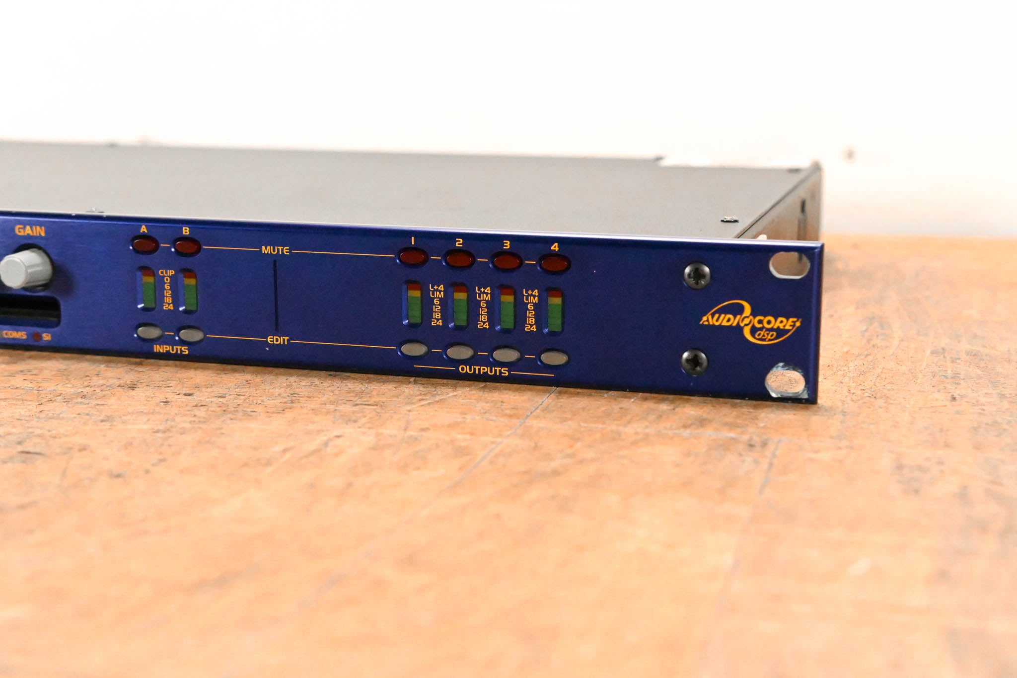 Xta Electronics DP424 2-in 4-out Signal Processor