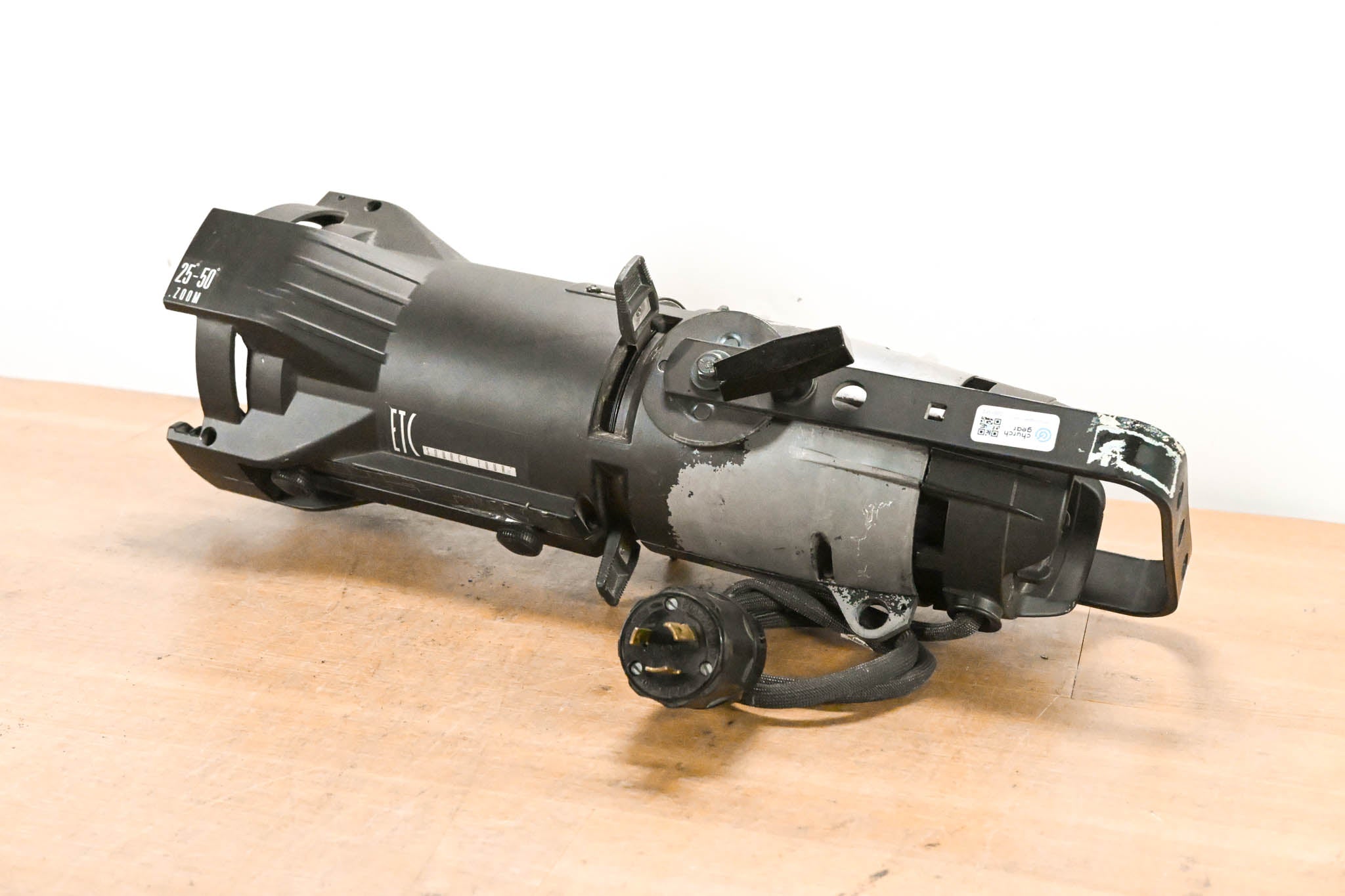 ETC Source Four Jr 25-50 Degree Zoom 575 Ellipsoidal Light