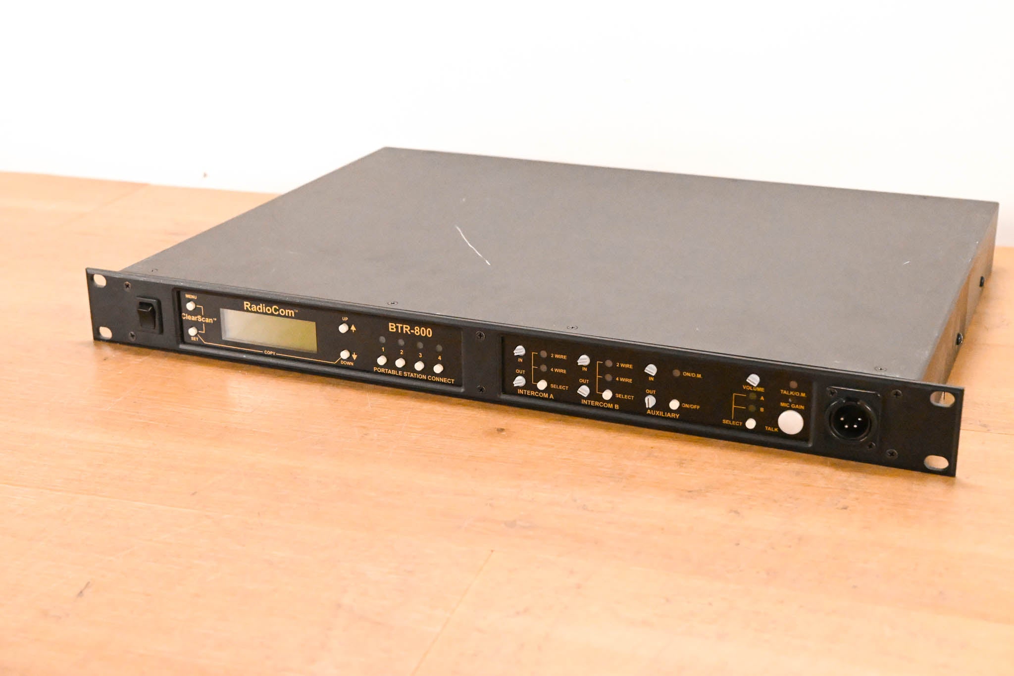 Telex RadioCom BTR-800 2-Channel UHF Base Station