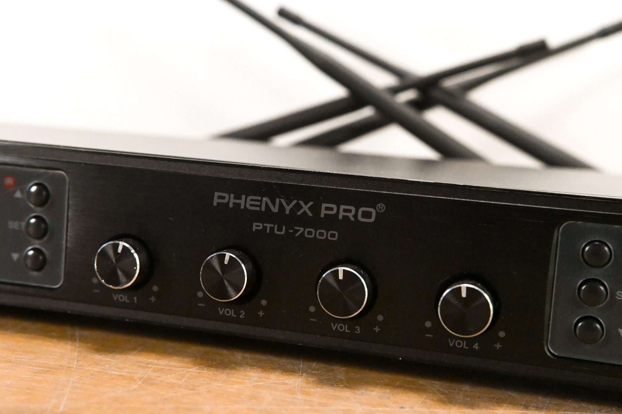 Phenyx Pro PTU-7000-4H Quad UHF Wireless Microphone System w/ Auto-Scan