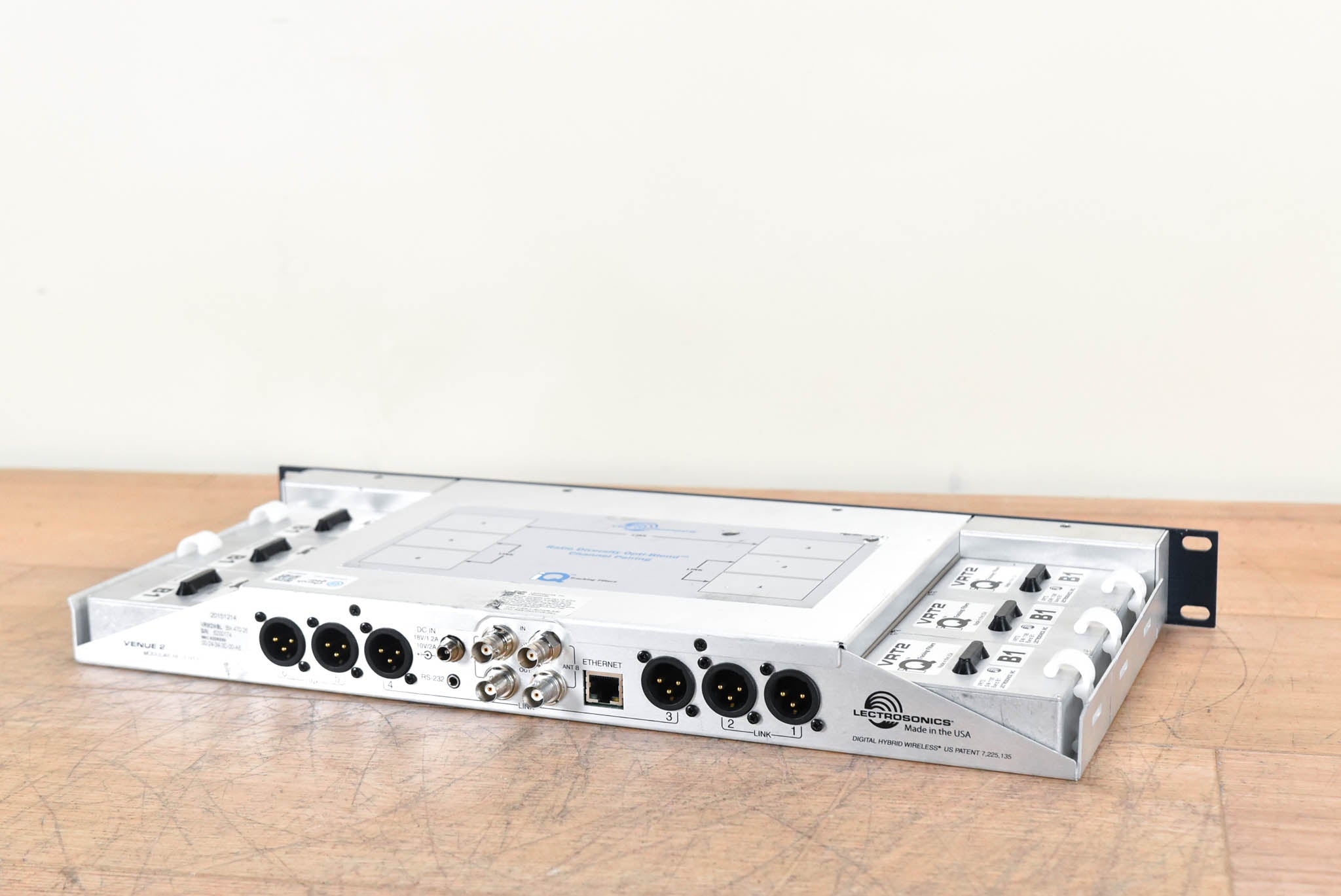 Lectrosonics Venue2 VRM2WBL Receiver with six B1 Modules NO POWER SUPPLY