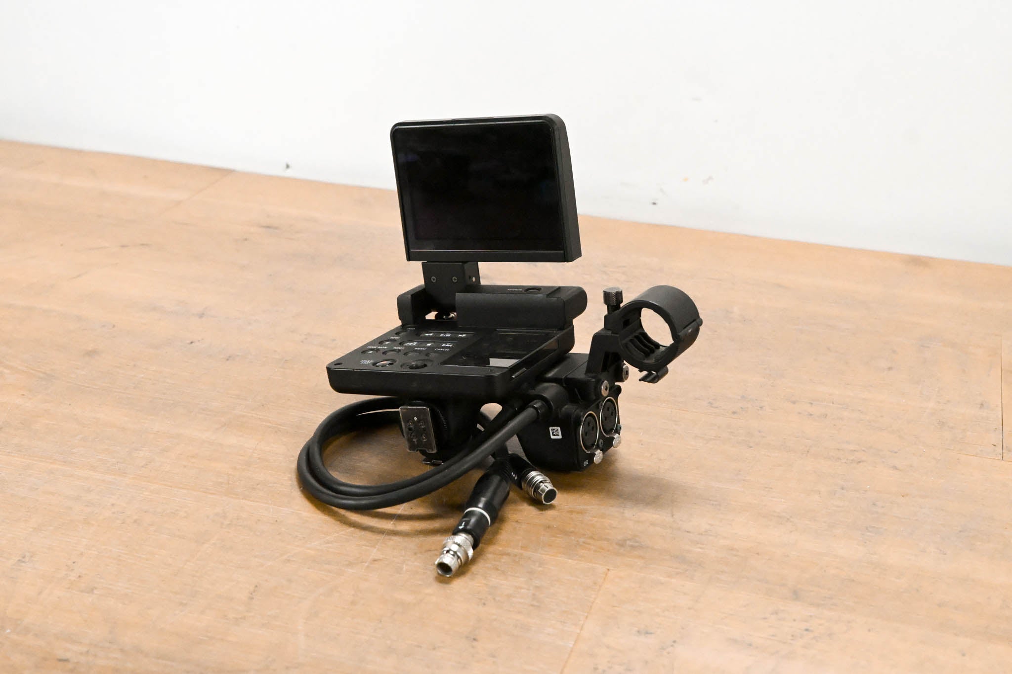 Canon C300/C500 Monitor with Microphone Holder
