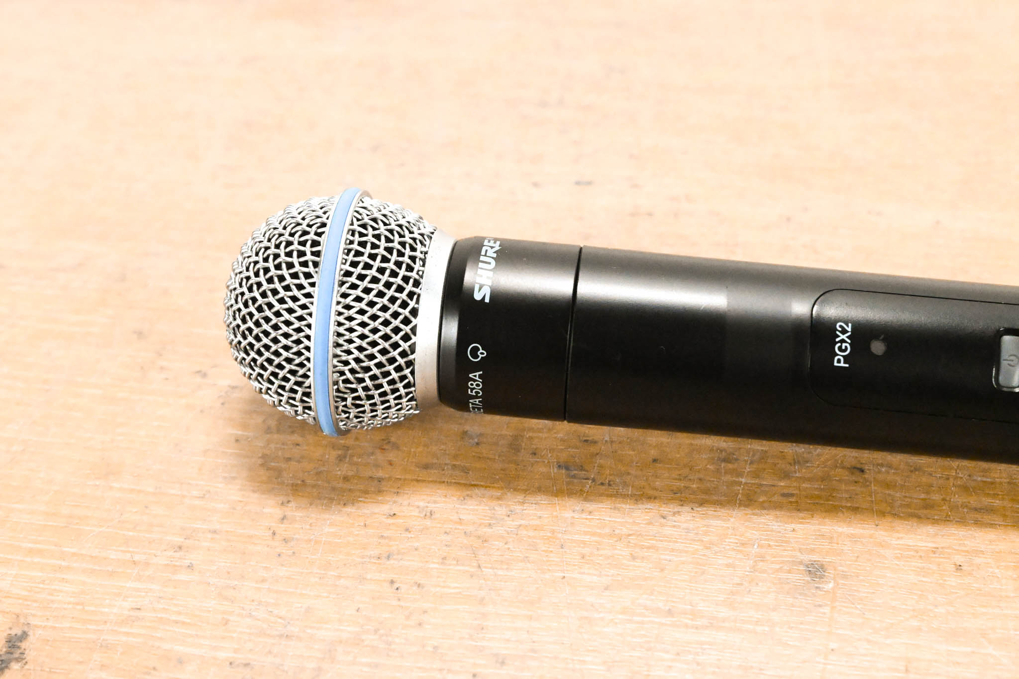 Shure PGX24/BETA58A Handheld Wireless System - L5 Band: 644-662 MHz