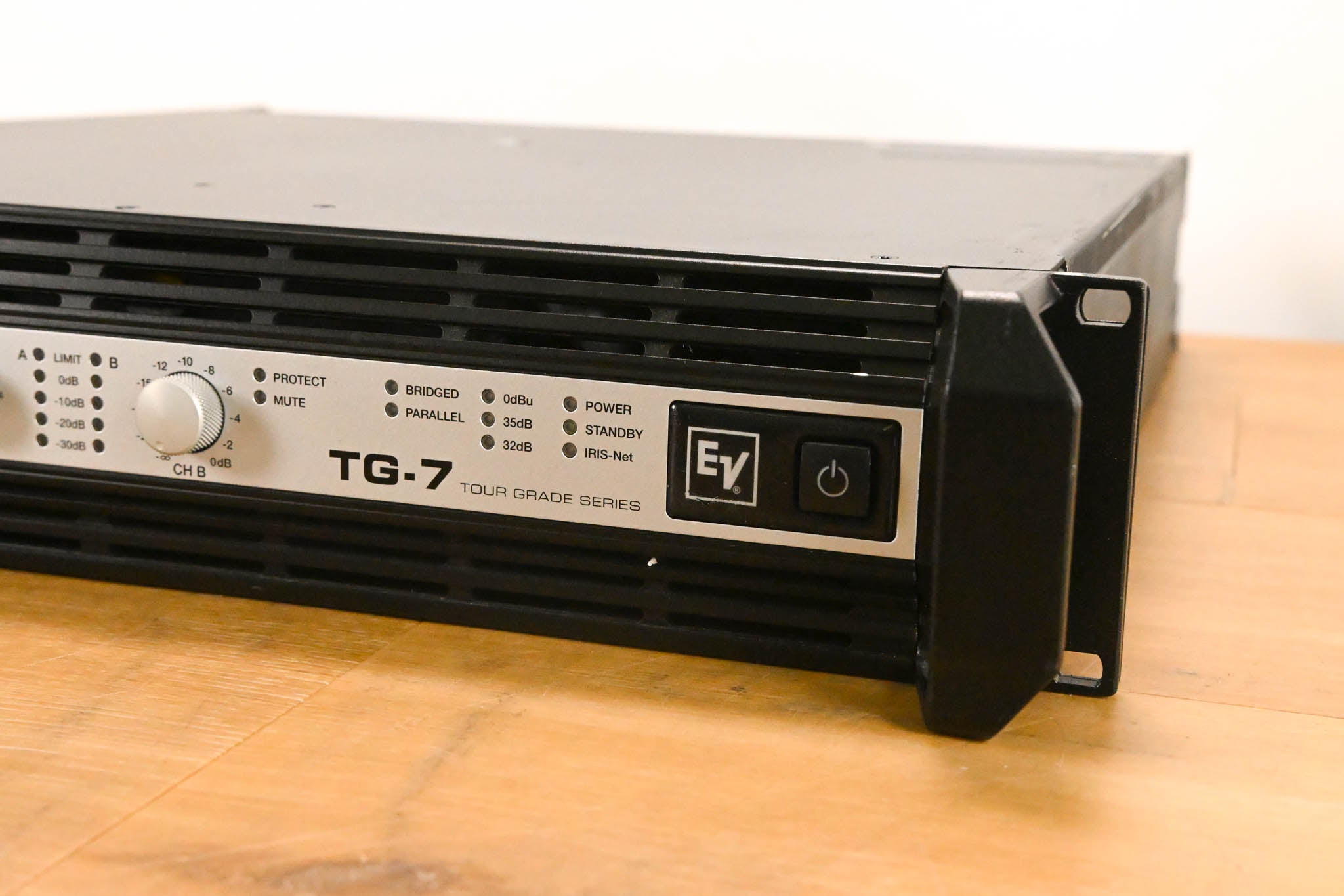 Electro-Voice (EV) TG-7 Tour-Grade Stereo Power Amplifier
