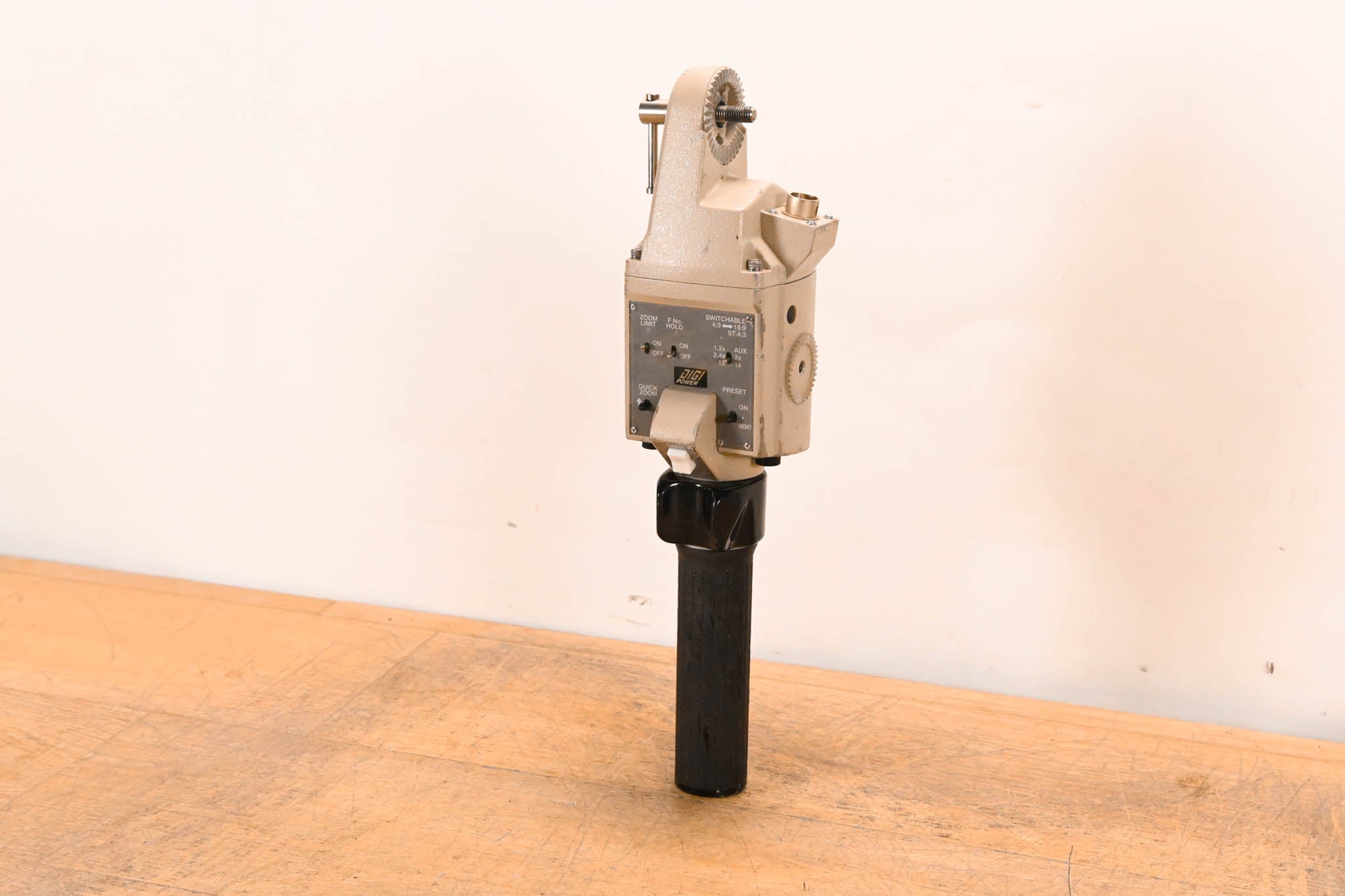 Fujinon ERD-5A-D01 DIGI Zoom Demand for HDTV/Broadcast Lenses