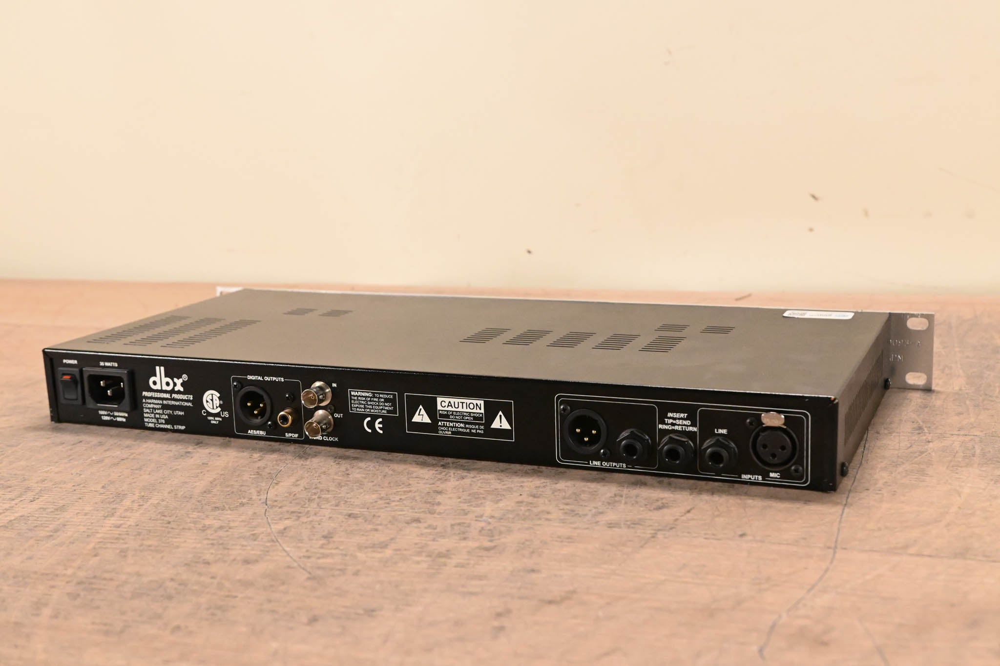 dbx 376 Tube Channel Strip with Digital Out