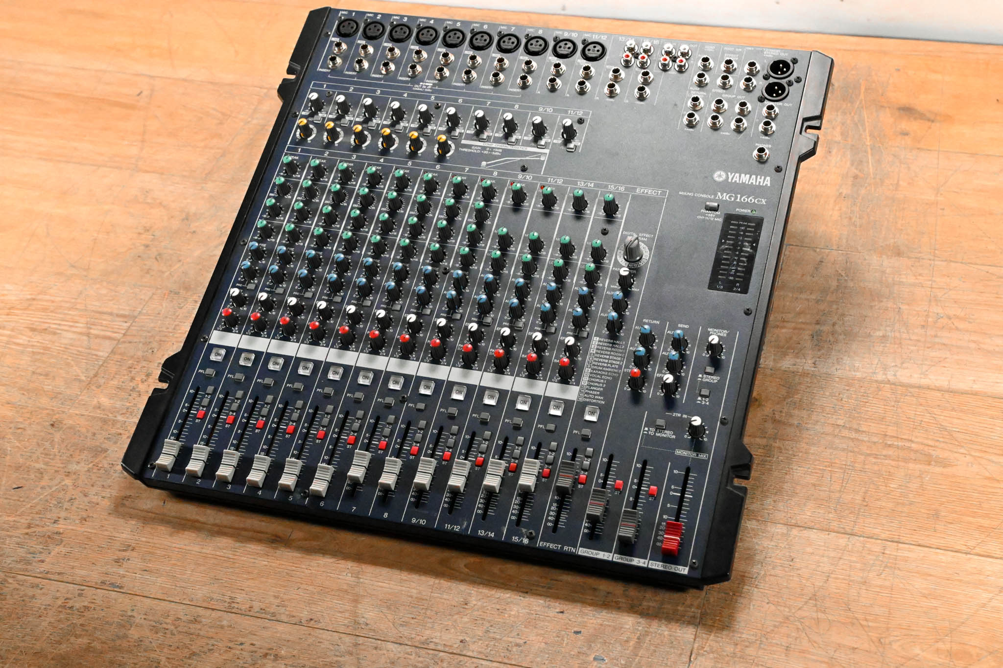 Yamaha MG166CX 16-Channel, 6-Bus Analog Mixer
