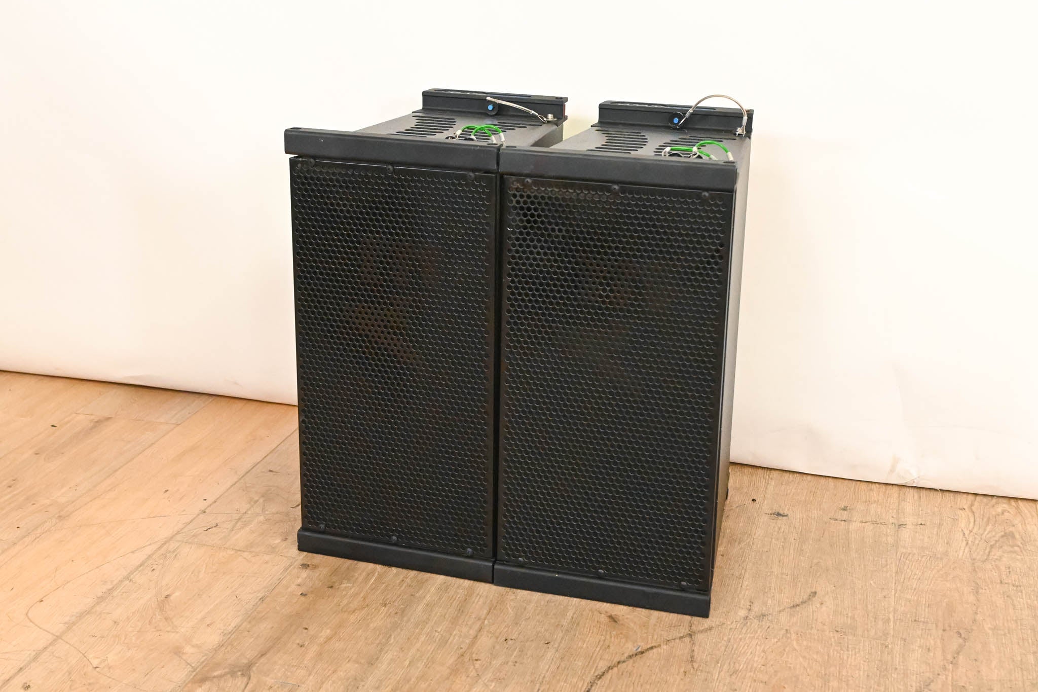 Electro-Voice (EV) XLE181 8" 2-Way Passive Line Array Speaker (PAIR)