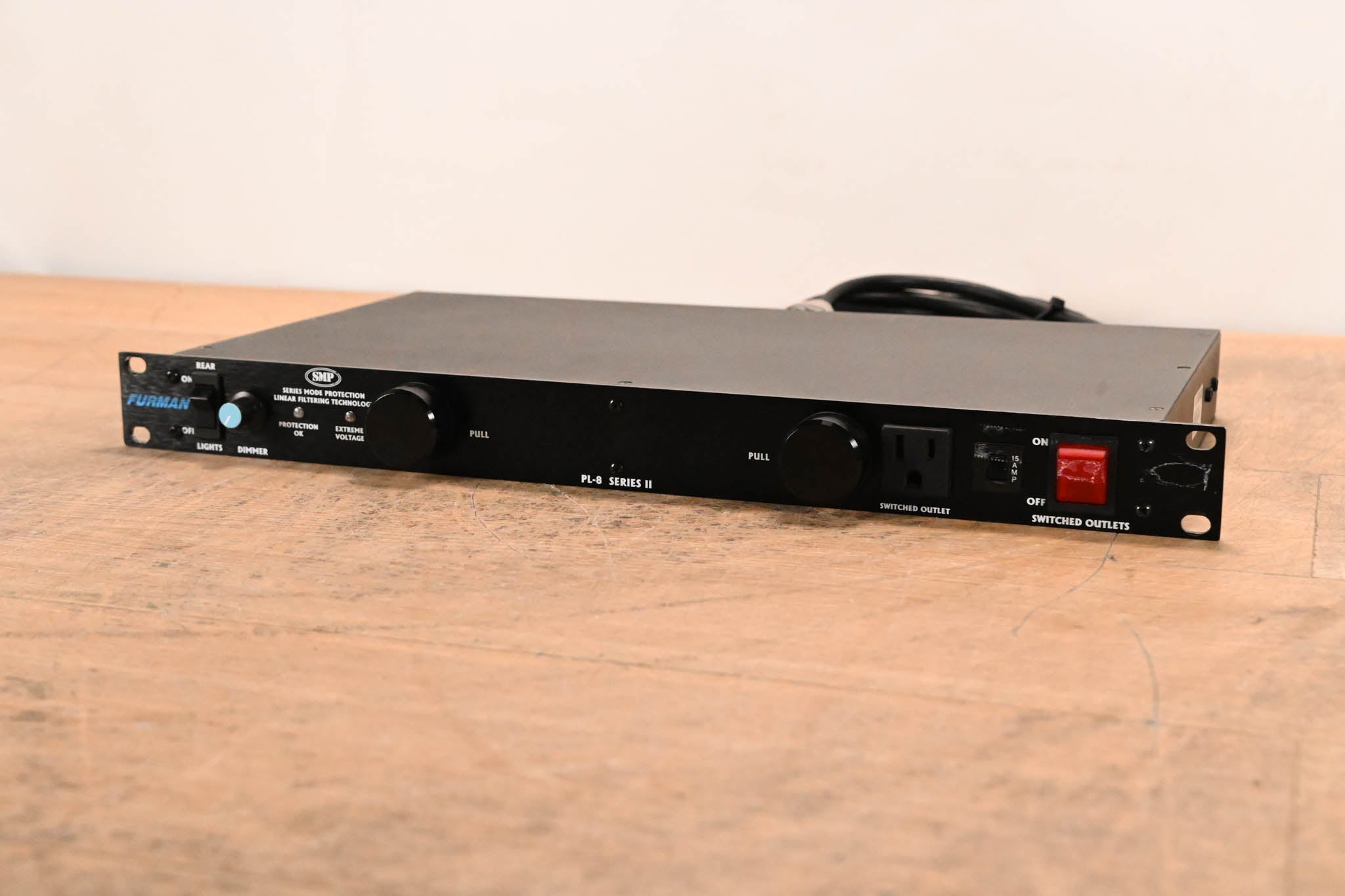 Furman PL-8 Series II 8-Outlet Rackmount Power Conditioner