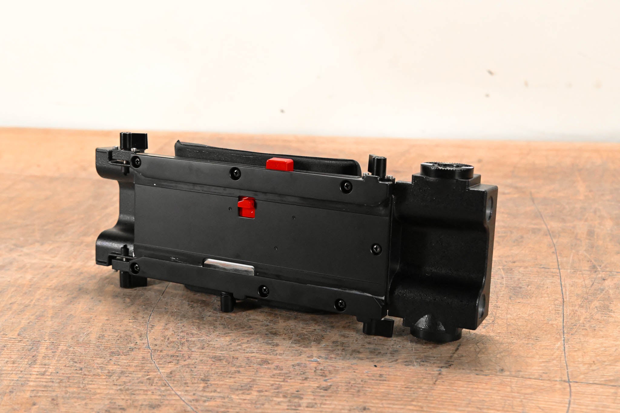 Panasonic AU-VSHL2G Cinema-Style Shoulder Mount for VariCam LT
