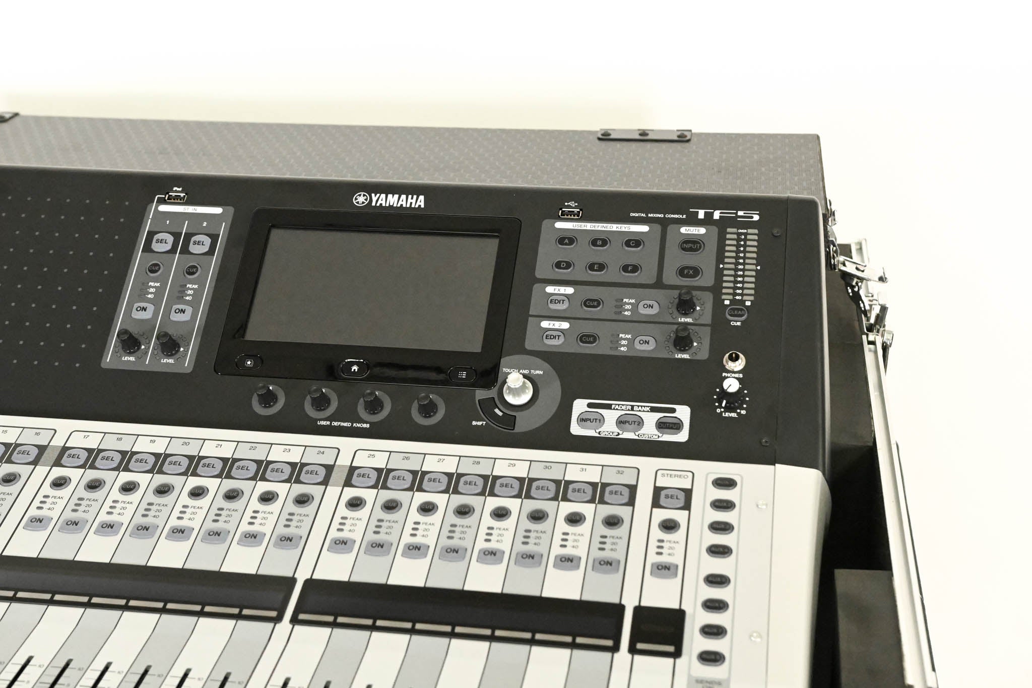 Yamaha TF5 32-Input Digital Mixing Console with Road Case