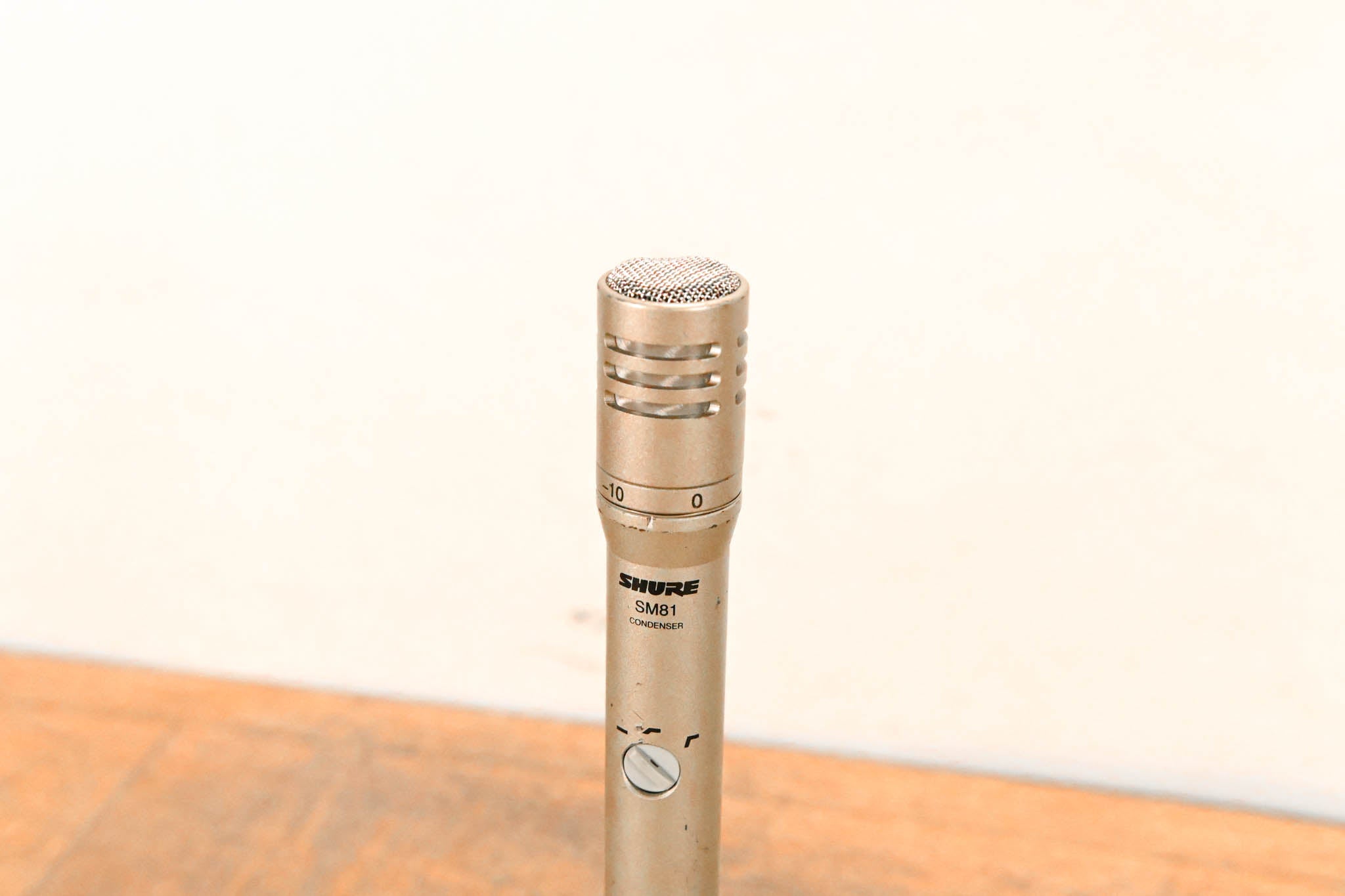 Shure SM81 Cardioid Condenser Microphone