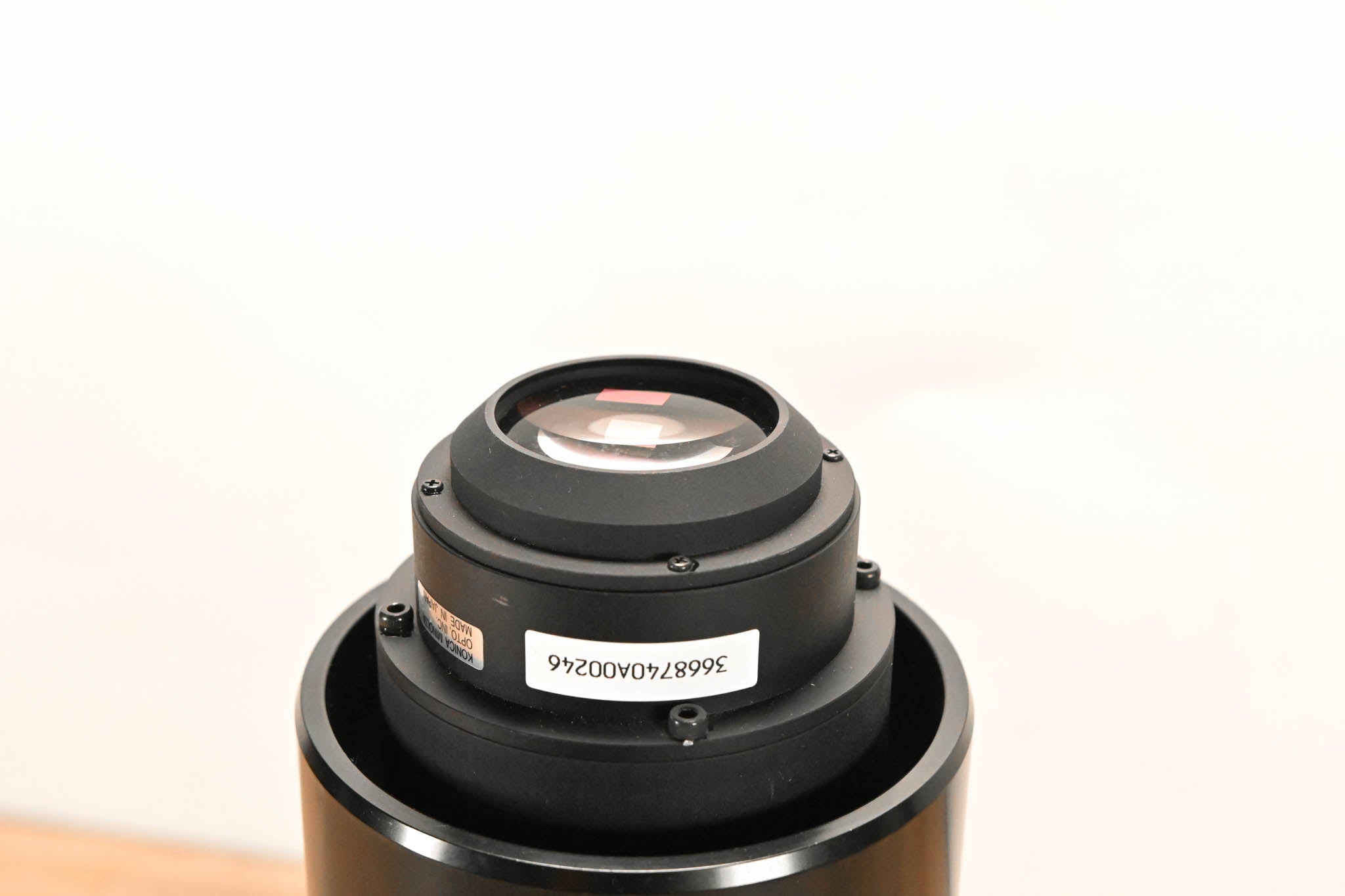 Konica Minolta SXGA+ 0.73:1 Projector Lens