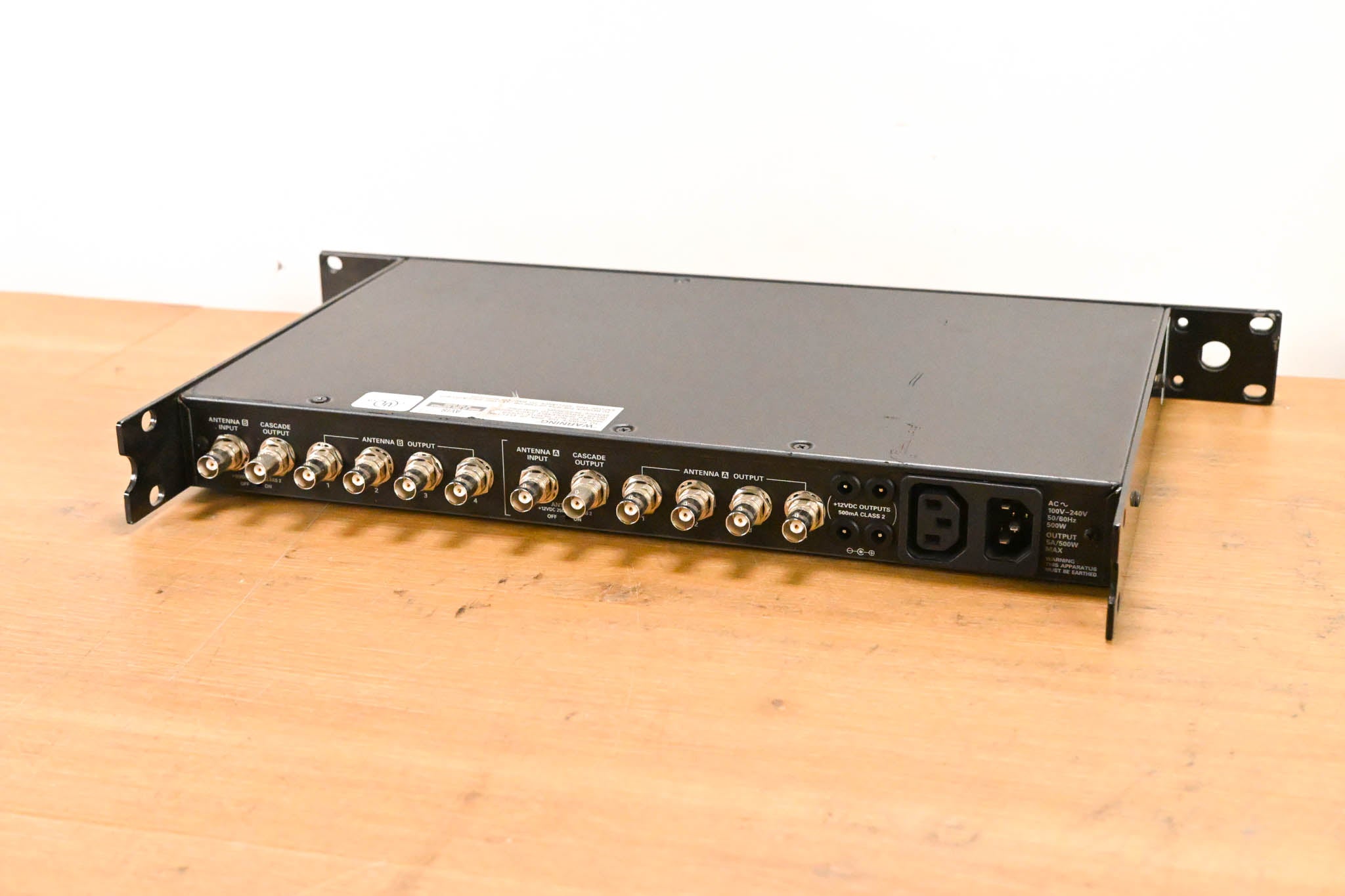 Audio-Technica AEW-DA660D UHF Antenna Distribution System