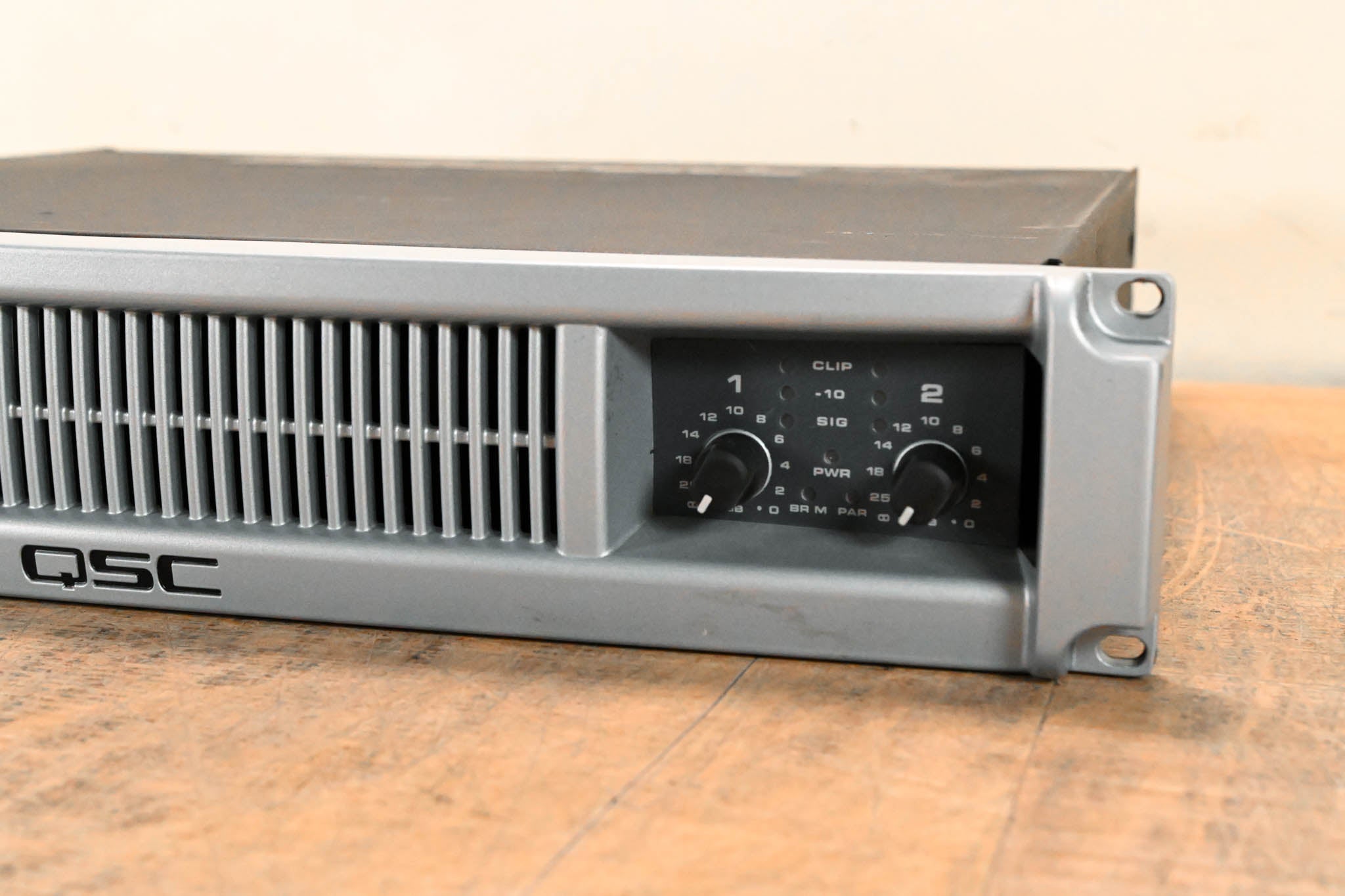 QSC PLX1802 2-Channel Power Amplifier