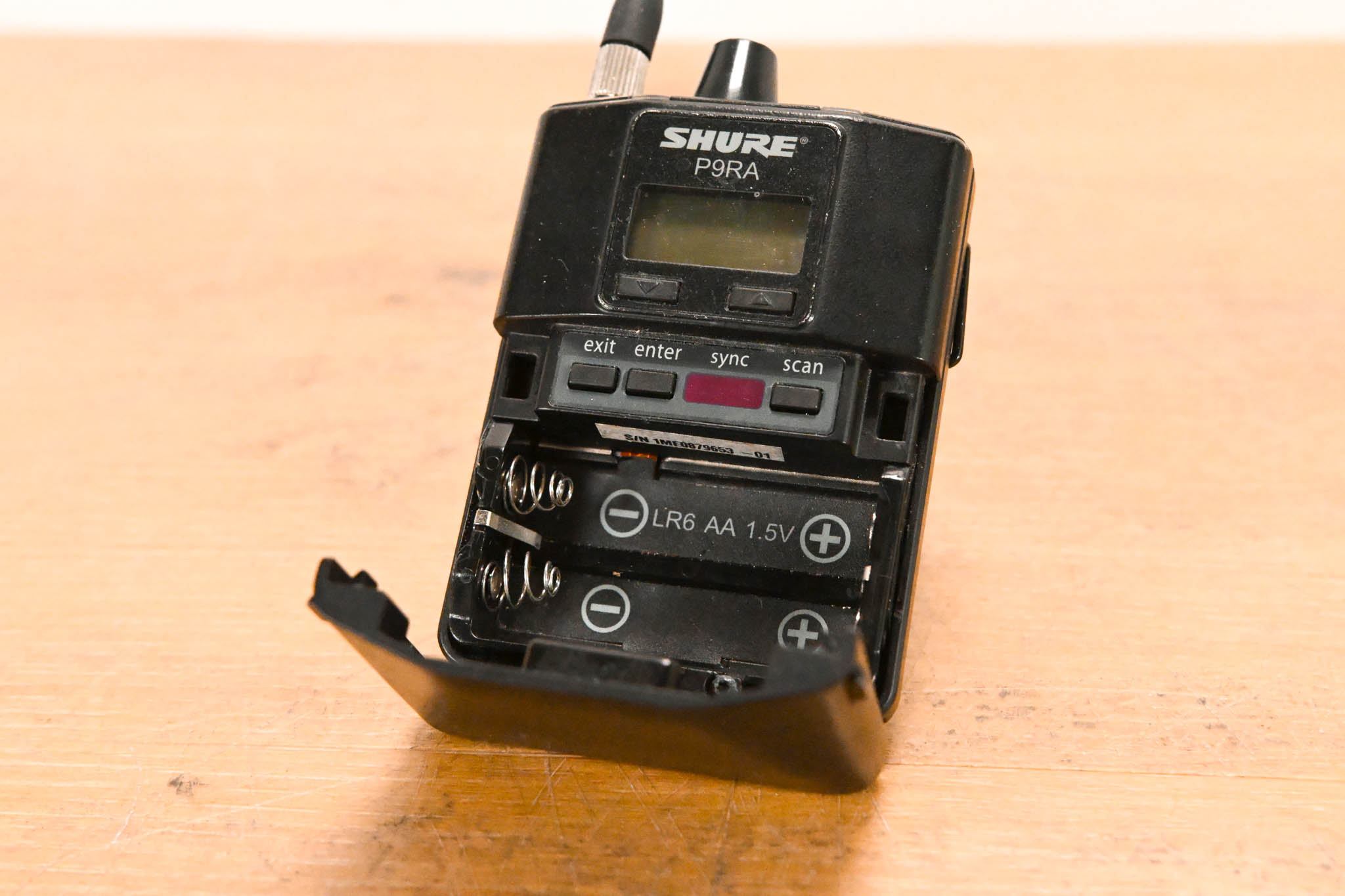 Shure P9RA-K1 Wireless Bodypack Receiver - K1 Band: 596-632 MHz