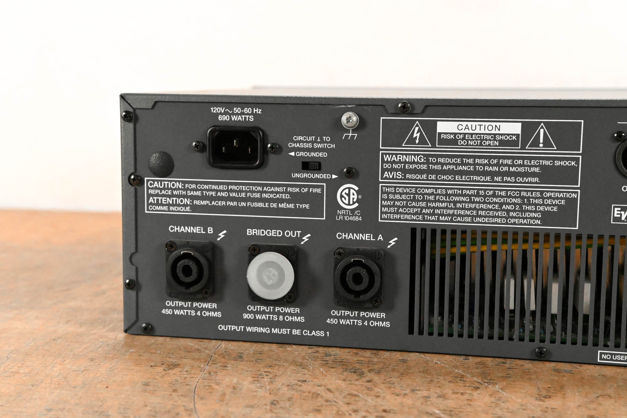 Electro-Voice (EV) Q44 Two-Channel Power Amplifier