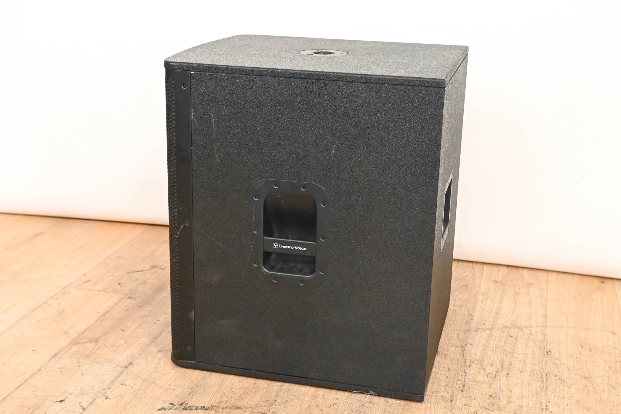 Electro-Voice (EV) ELX118 18" Passive Subwoofer