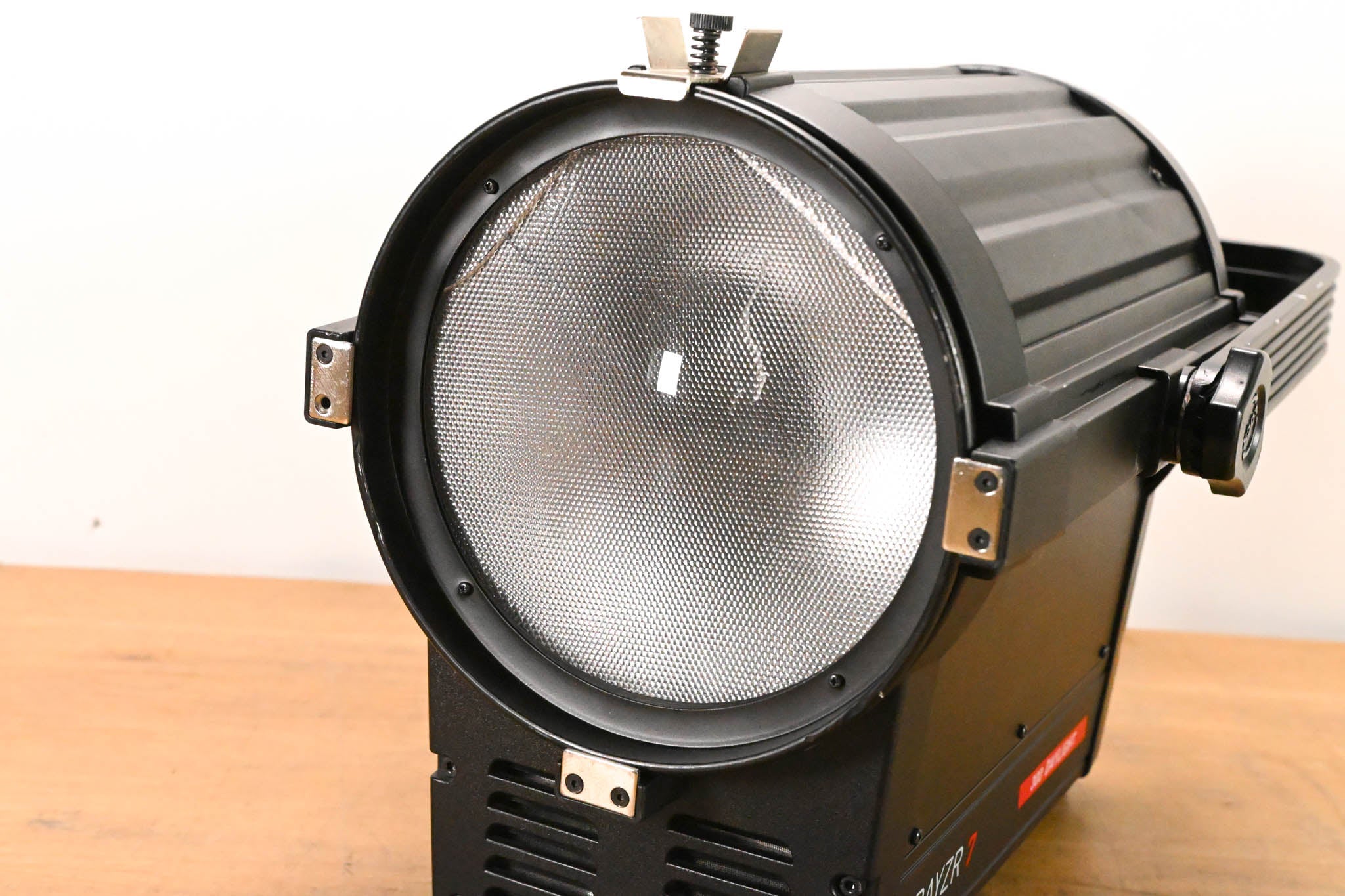 Vibesta Rayzr 7 300 Daylight 7" LED Fresnel (NO POWER SUPPLY)