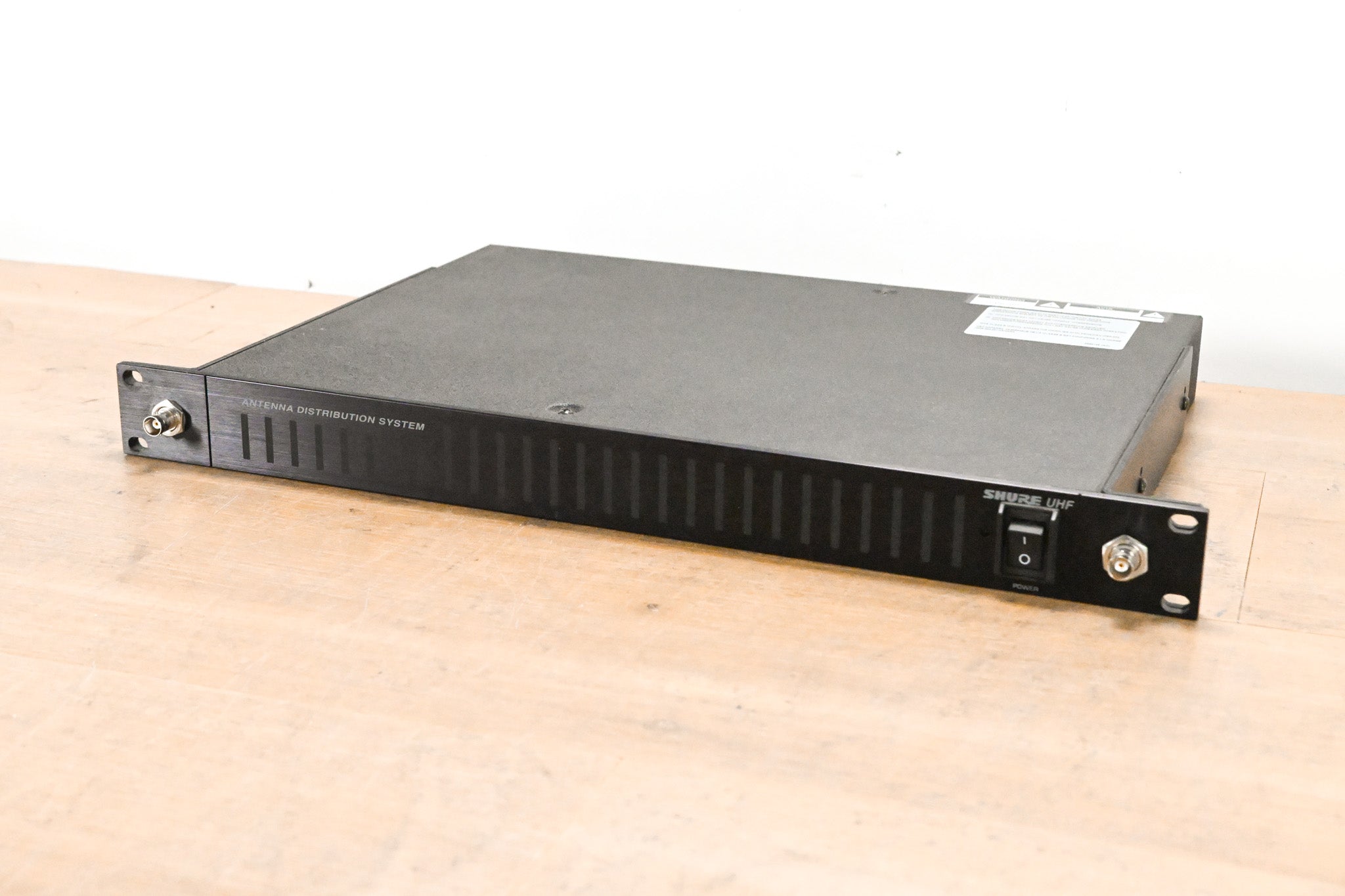 Shure UA845-UA UHF Antenna Distribution System 782-806 MHz