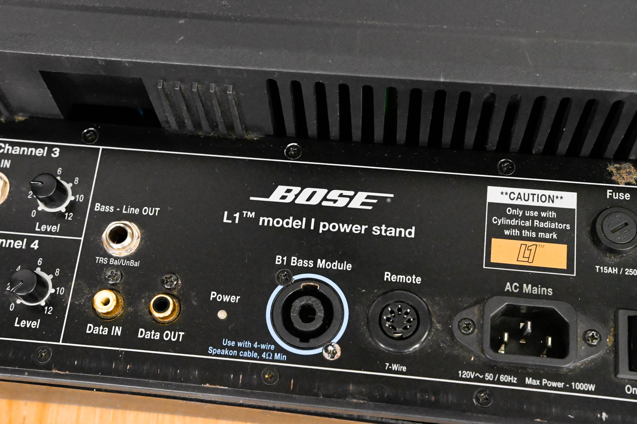 Bose L1 Model I System with Road Case