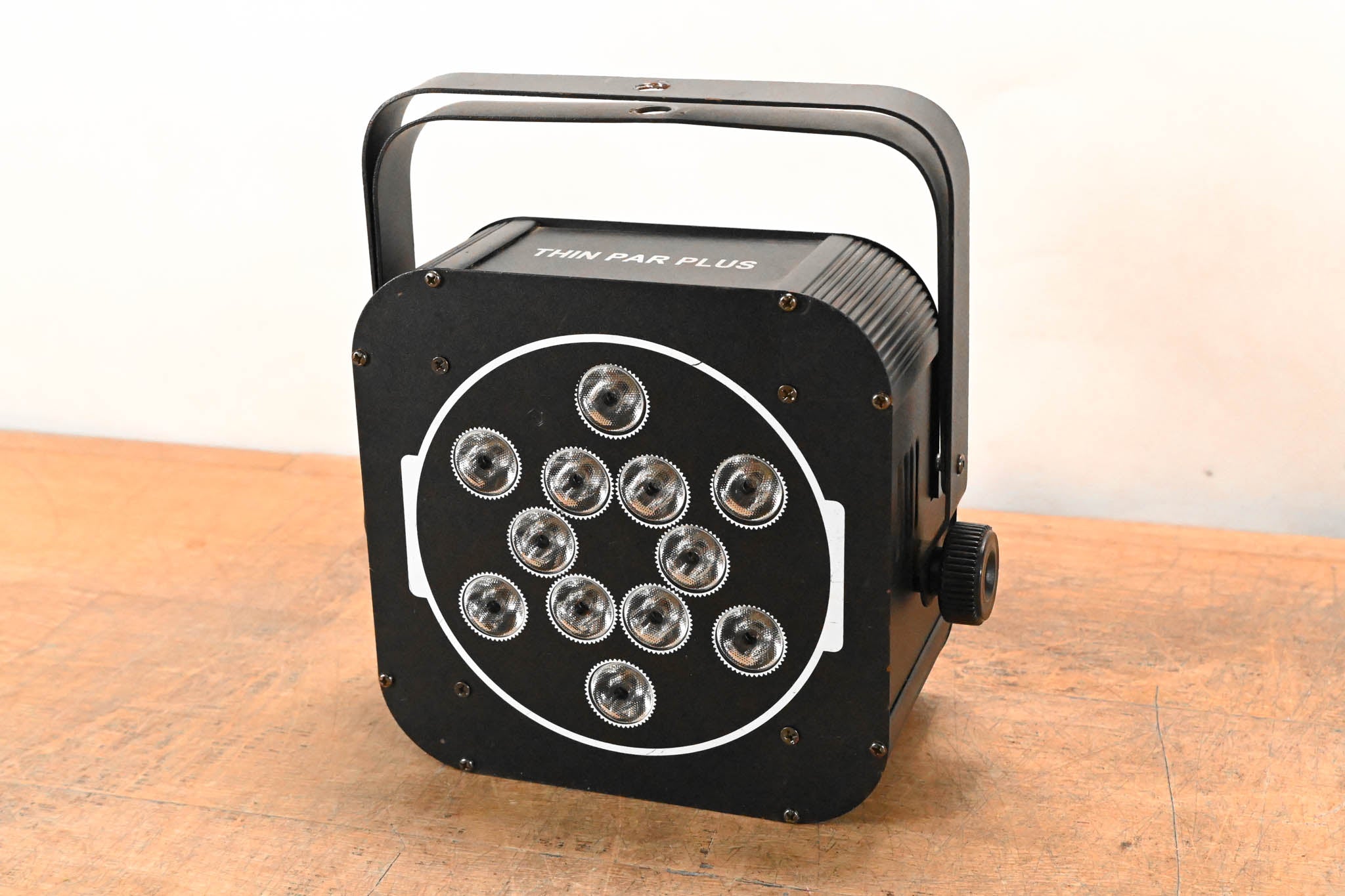 OmniSistem Thin Par Plus RGBW 6 x 10W RGBA Par Can Light