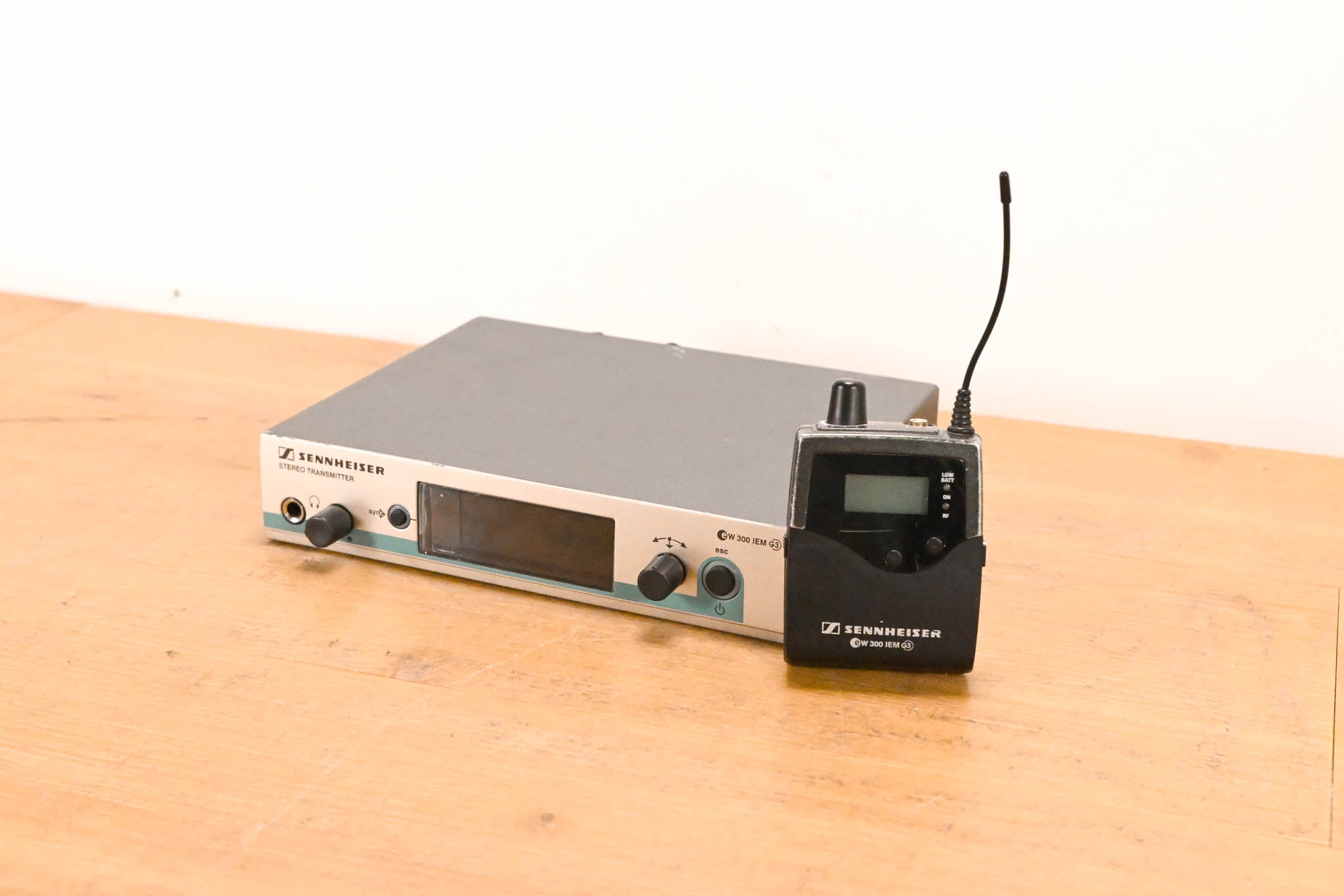 Sennheiser ew 300 IEM G3 Wireless IEM System 626-668 MHz NO POWER SUPPLY