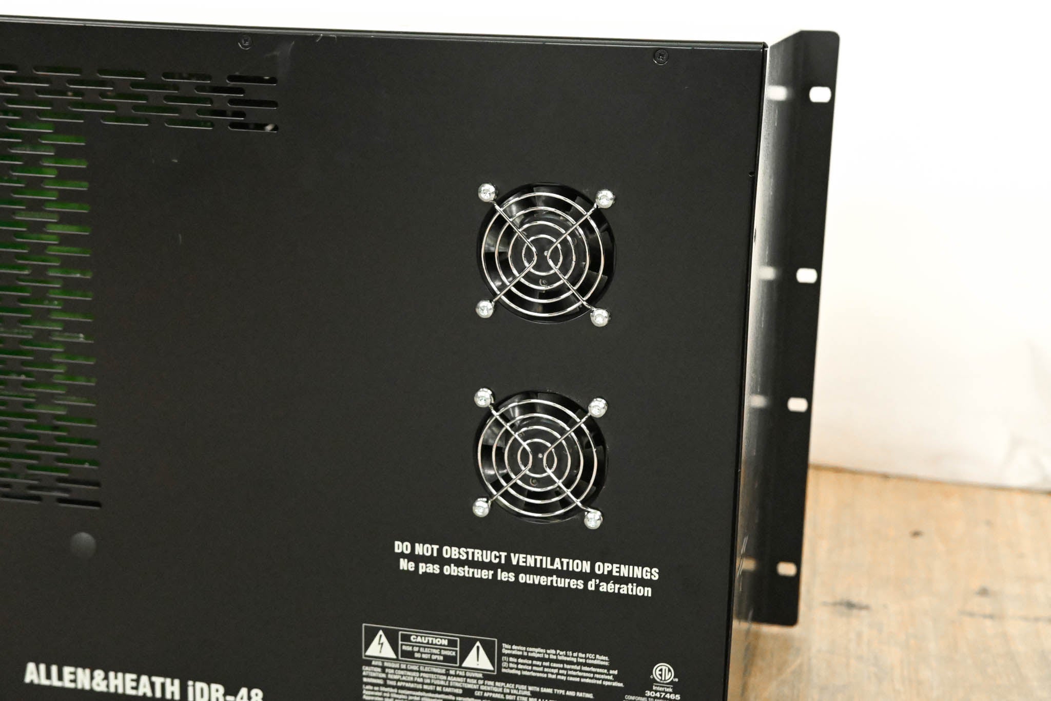 Allen & Heath iLive-T112 Mixing Surface with iDR-48 Fixed Format MixRack