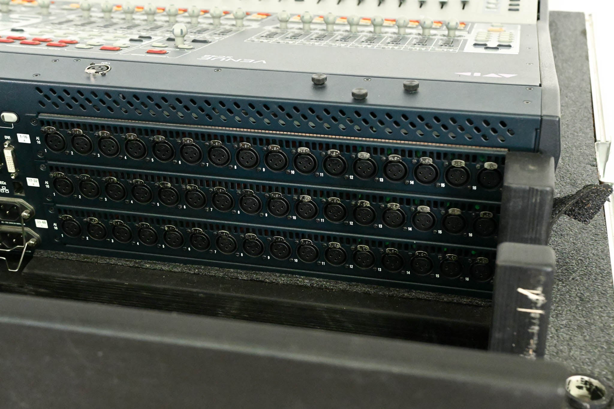 AVID VENUE SC48 Digital Audio Mixing Console with Road Case