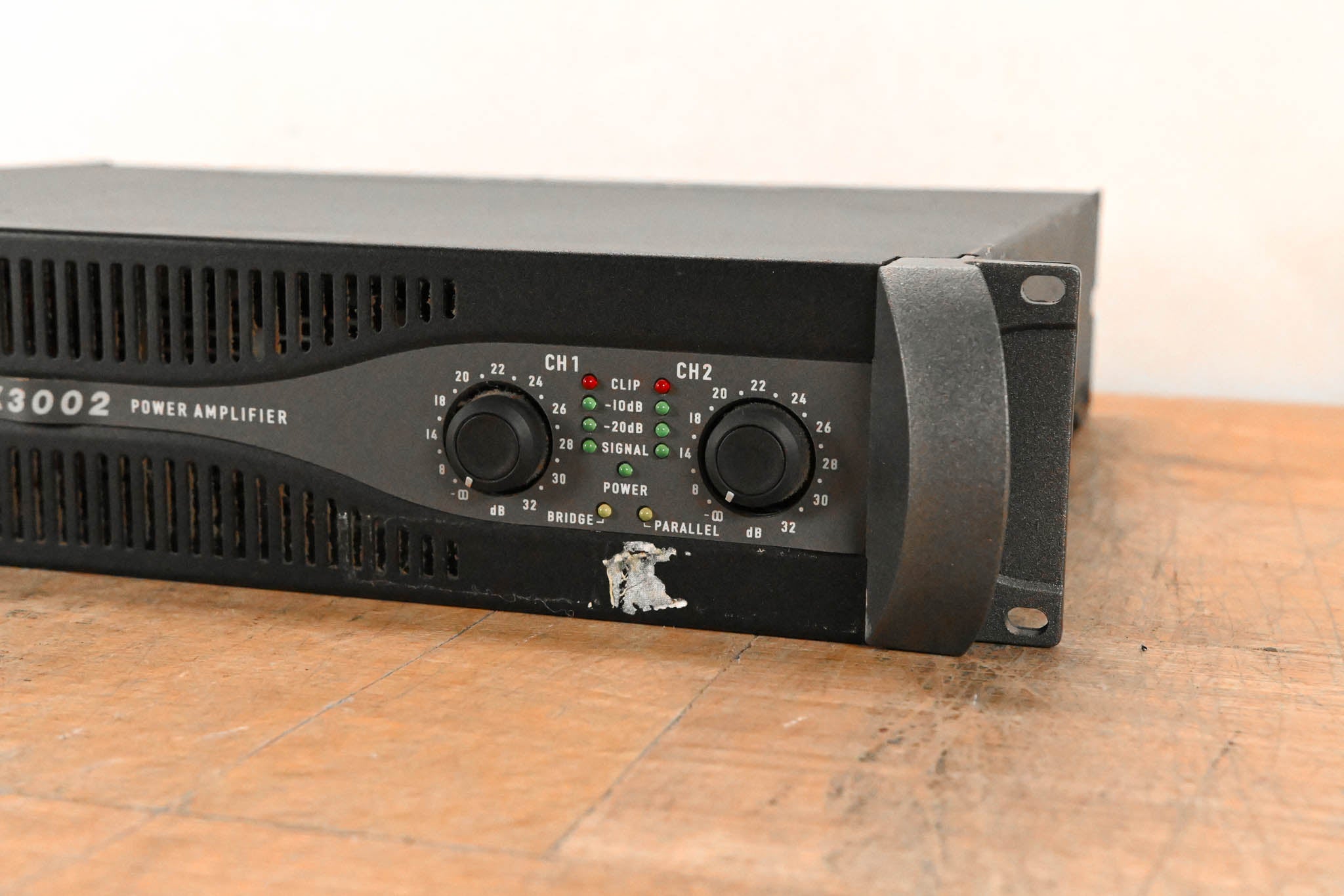 QSC PLX3002 2-Channel Power Amplifier