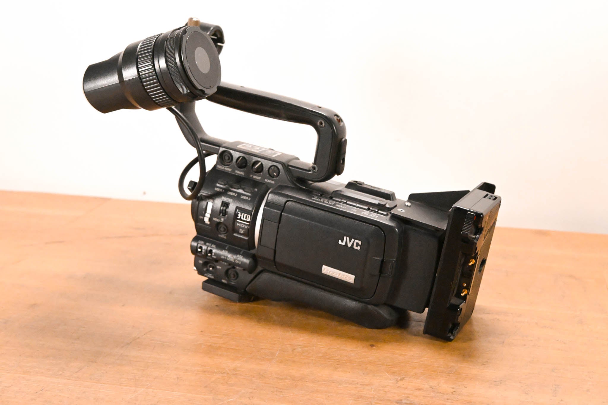 JVC GY-HD100 High Definition 3-CCD MiniDV Professional Camcorder