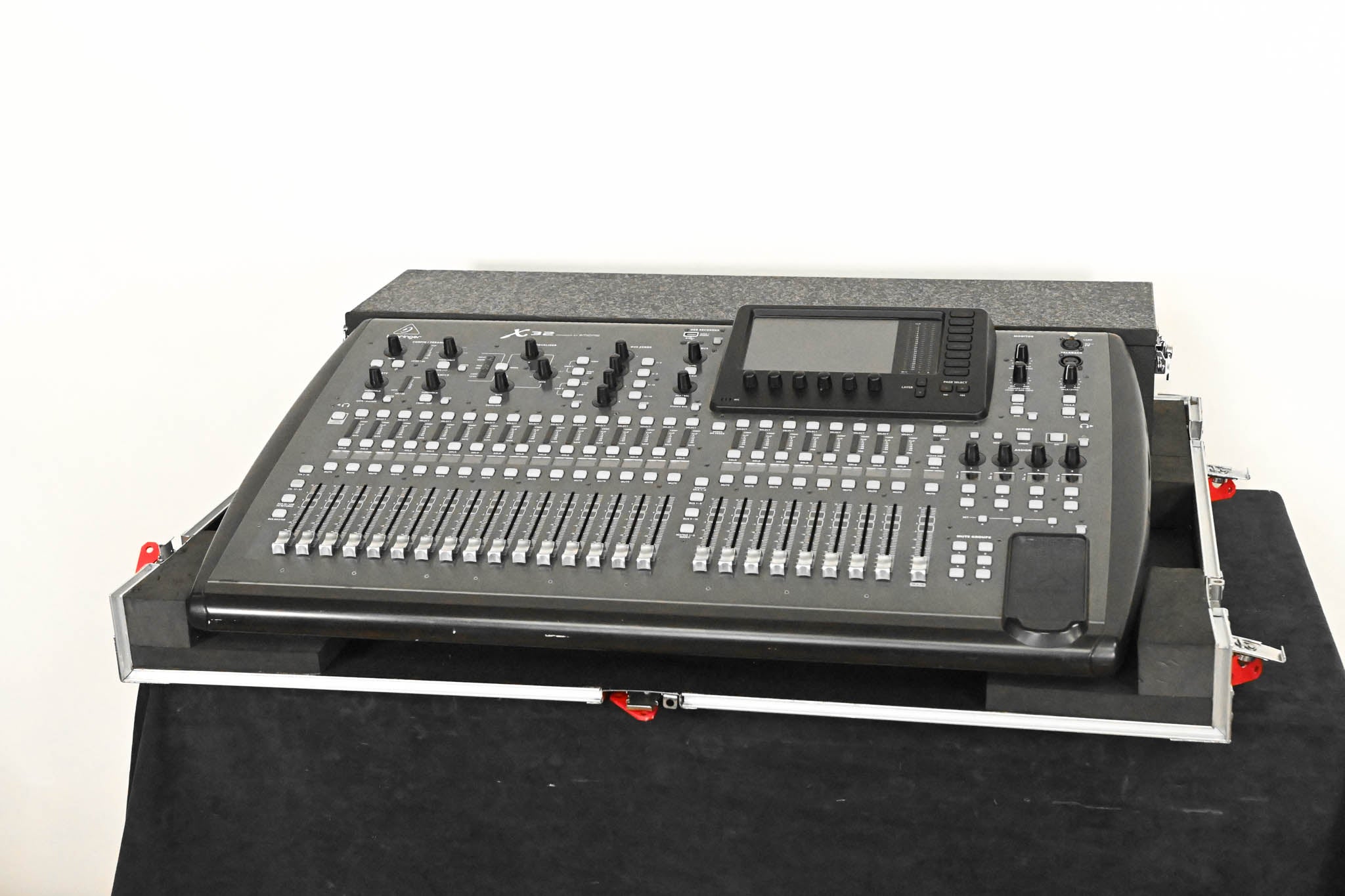 Behringer X32 40-Channel Digital Mixing Console with Road Case