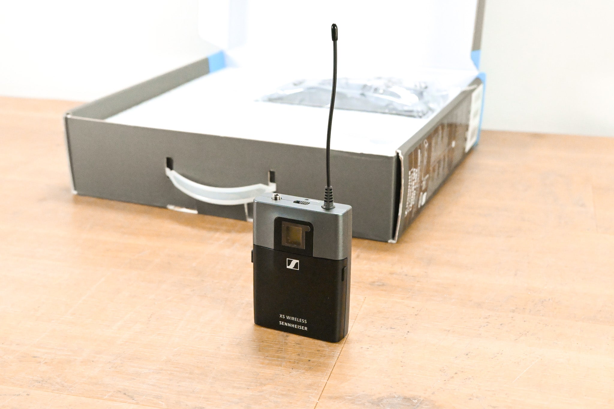 Sennheiser XSW 1-ME2 Wireless Lavalier Microphone System - A Range
