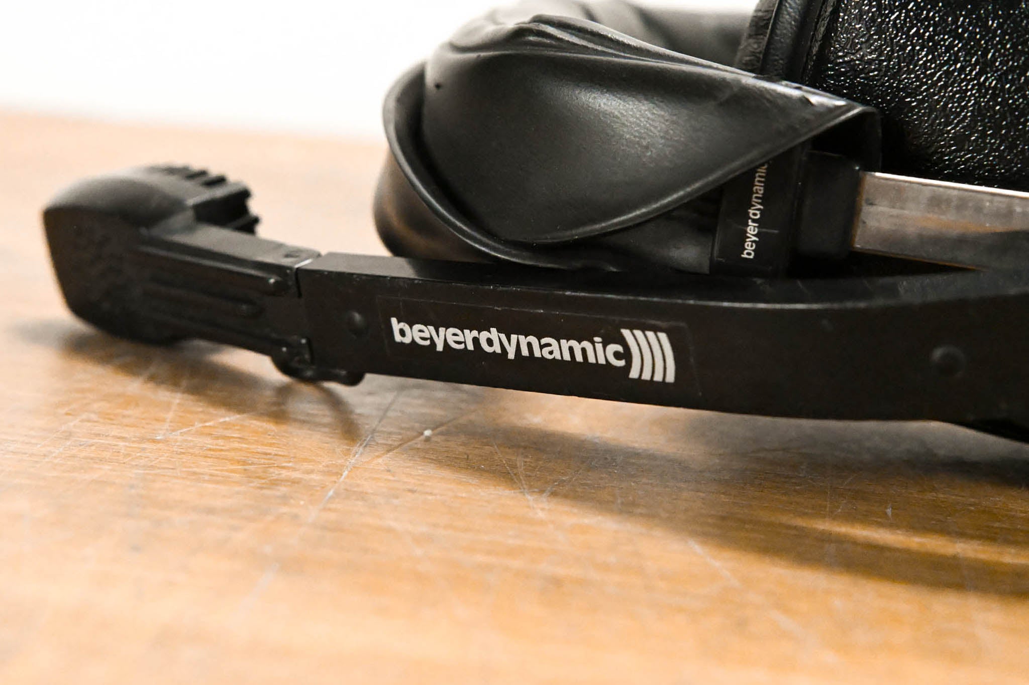 Beyerdynamic DT 108 Single-Ear Headset with Dynamic Microphone