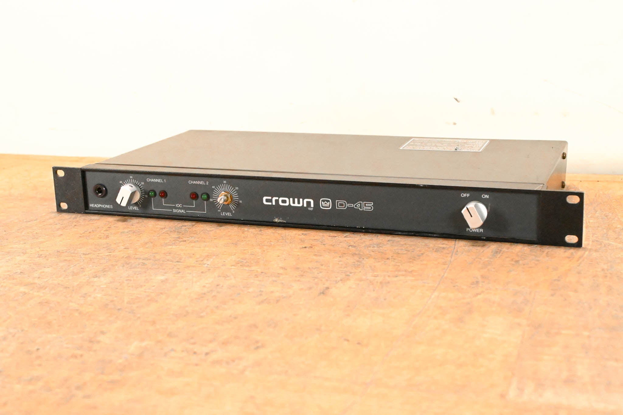 Crown D-45 Two-Channel, 35W Power Amplifier