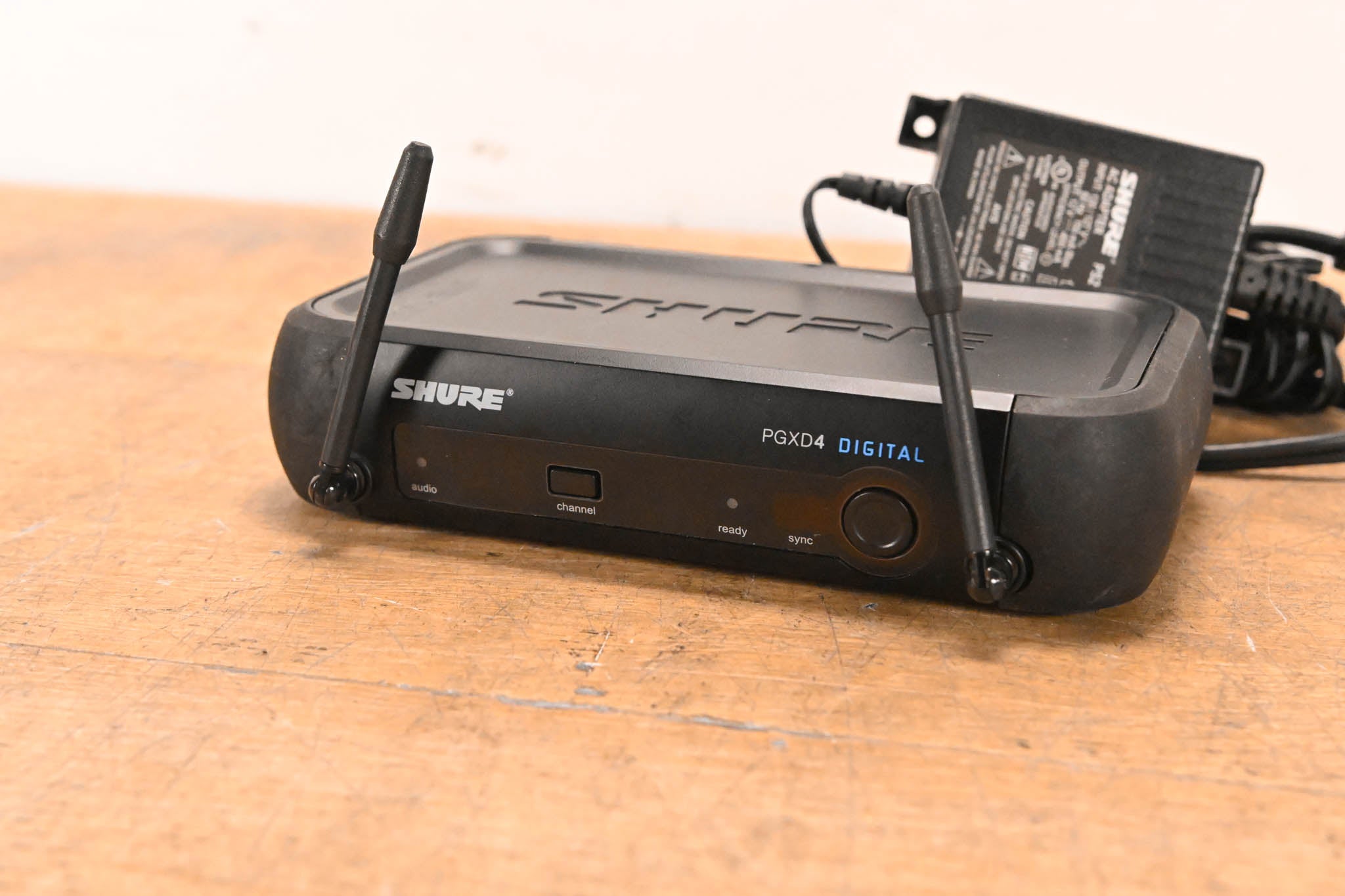 Shure PGXD24/BETA58-X8 Digital Wireless Handheld Microphone System