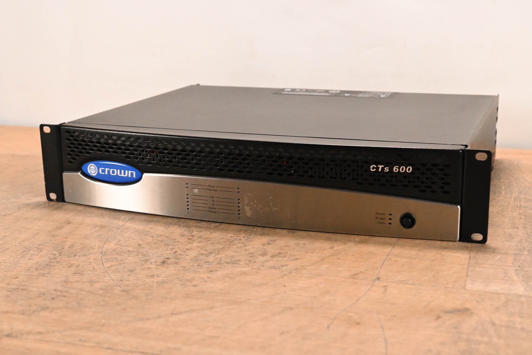 Crown CTs 600 Two-Channel 300W Power Amplifier
