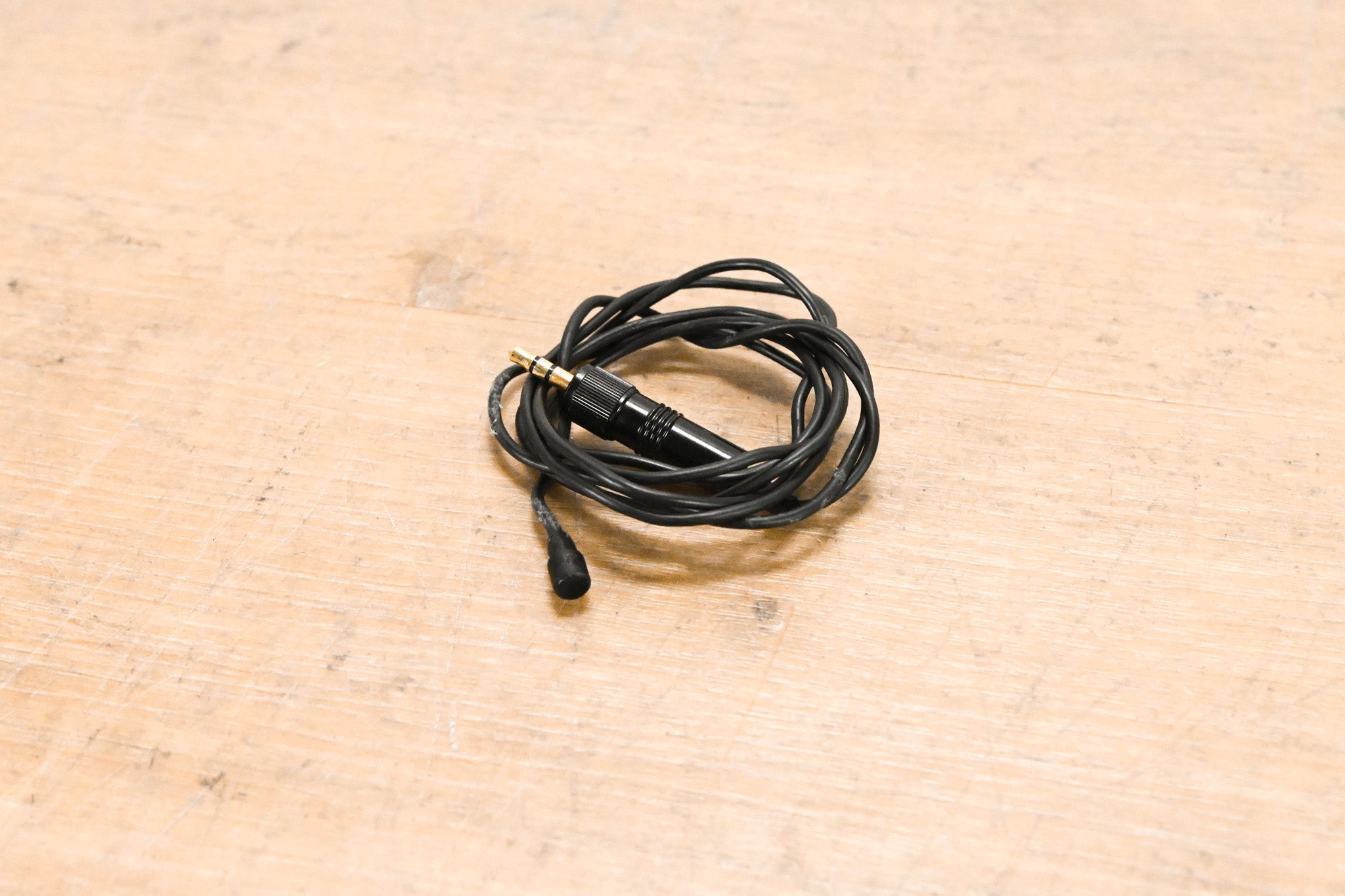 Sennheiser MKE 2 Lavalier Lapel Microphone w/ Locking 3.5mm Connector