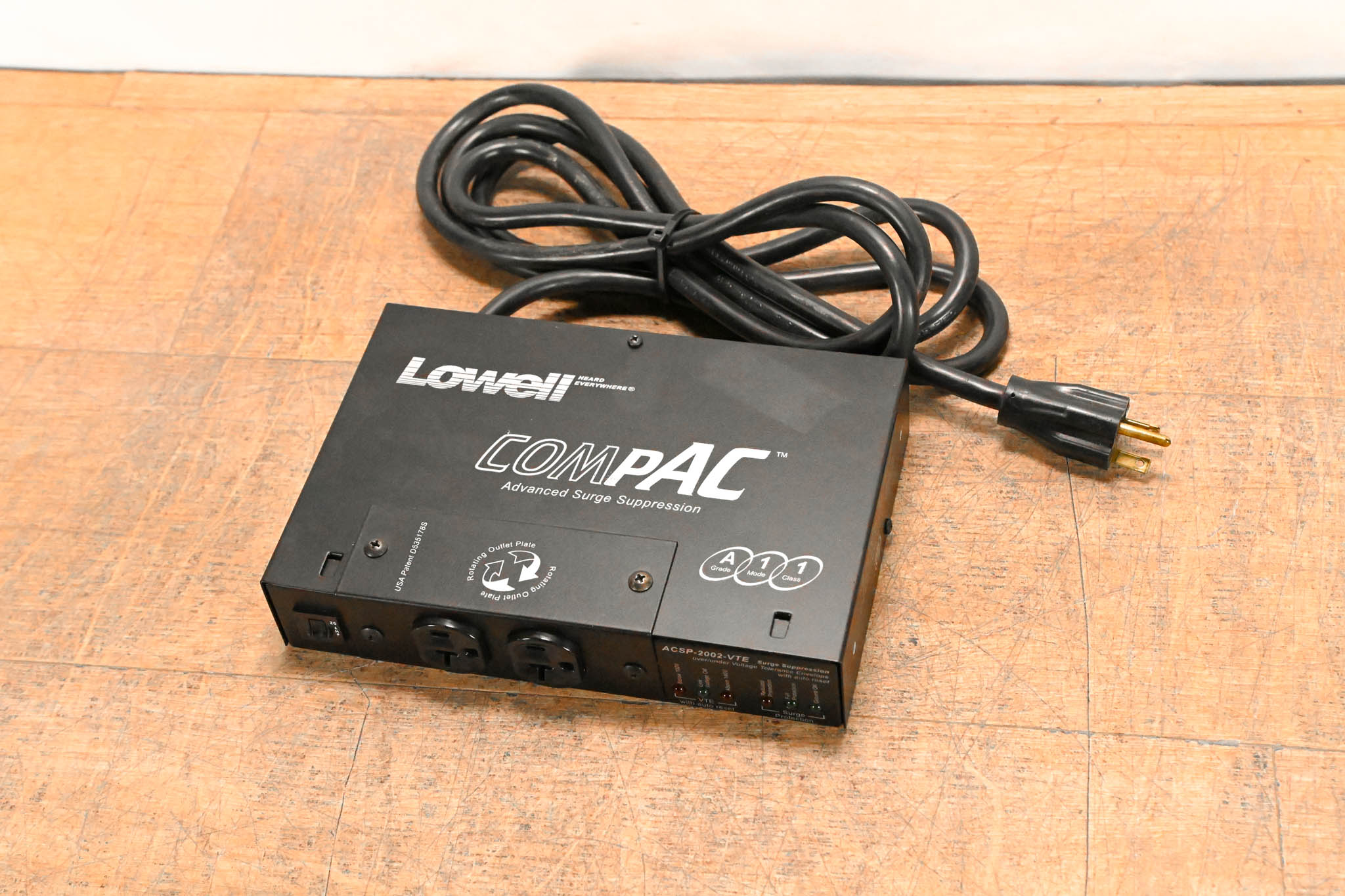 Lowell ACSP-2002-VTE Compact Surge Suppressor