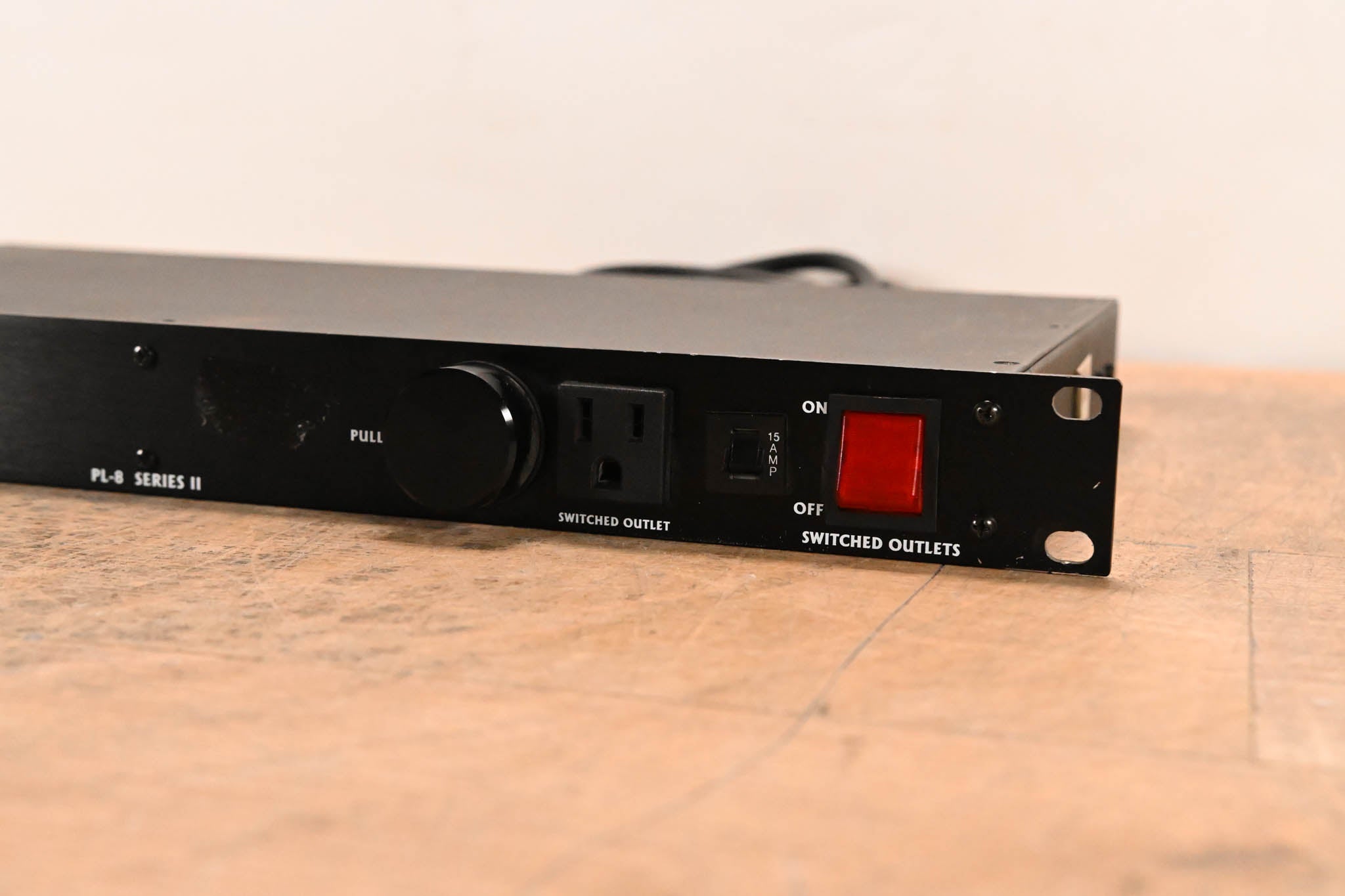Furman PL-8 Series II 8-Outlet Rackmount Power Conditioner