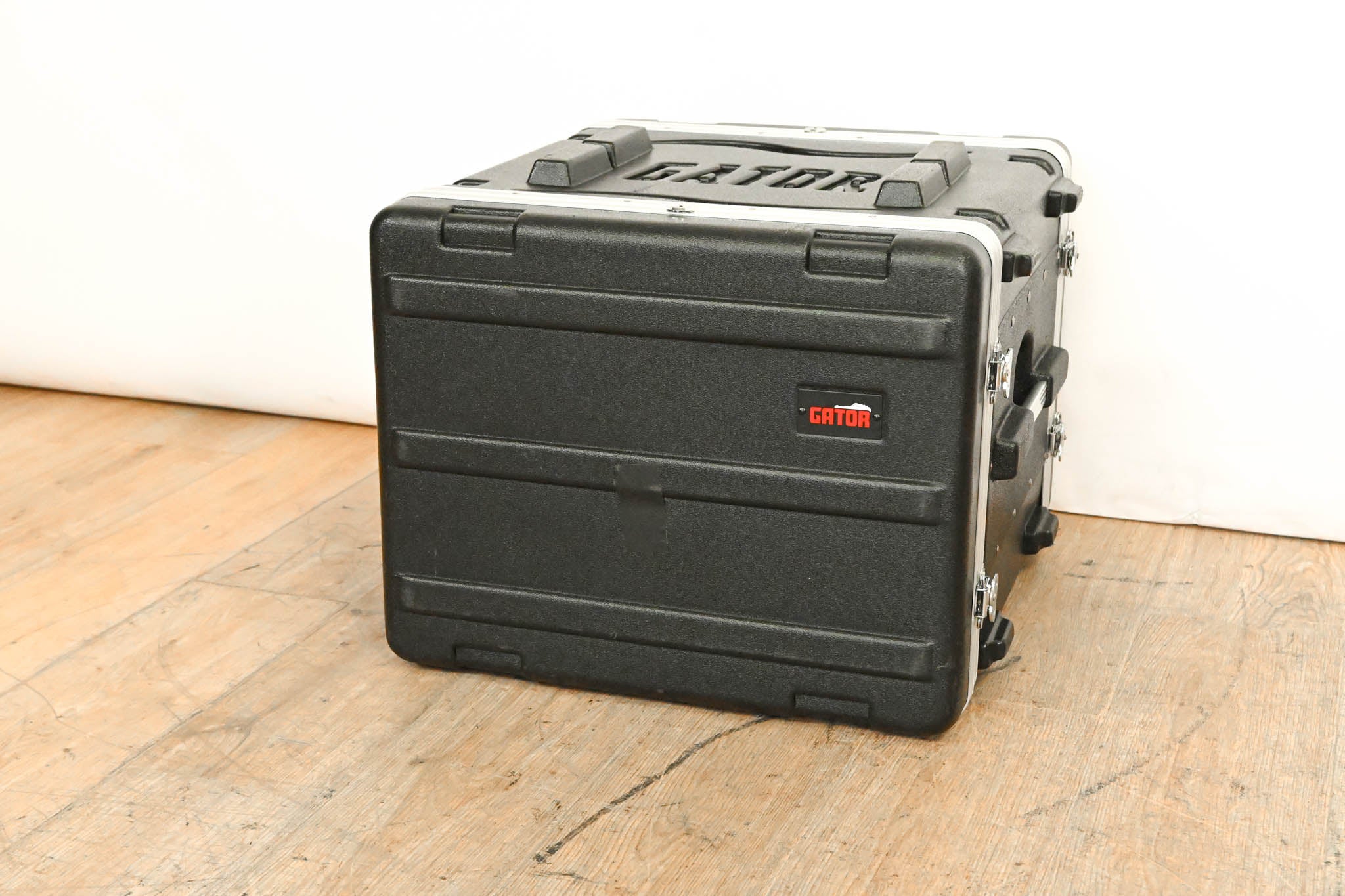 Gator Cases 8U Molded Case - 19" Depth