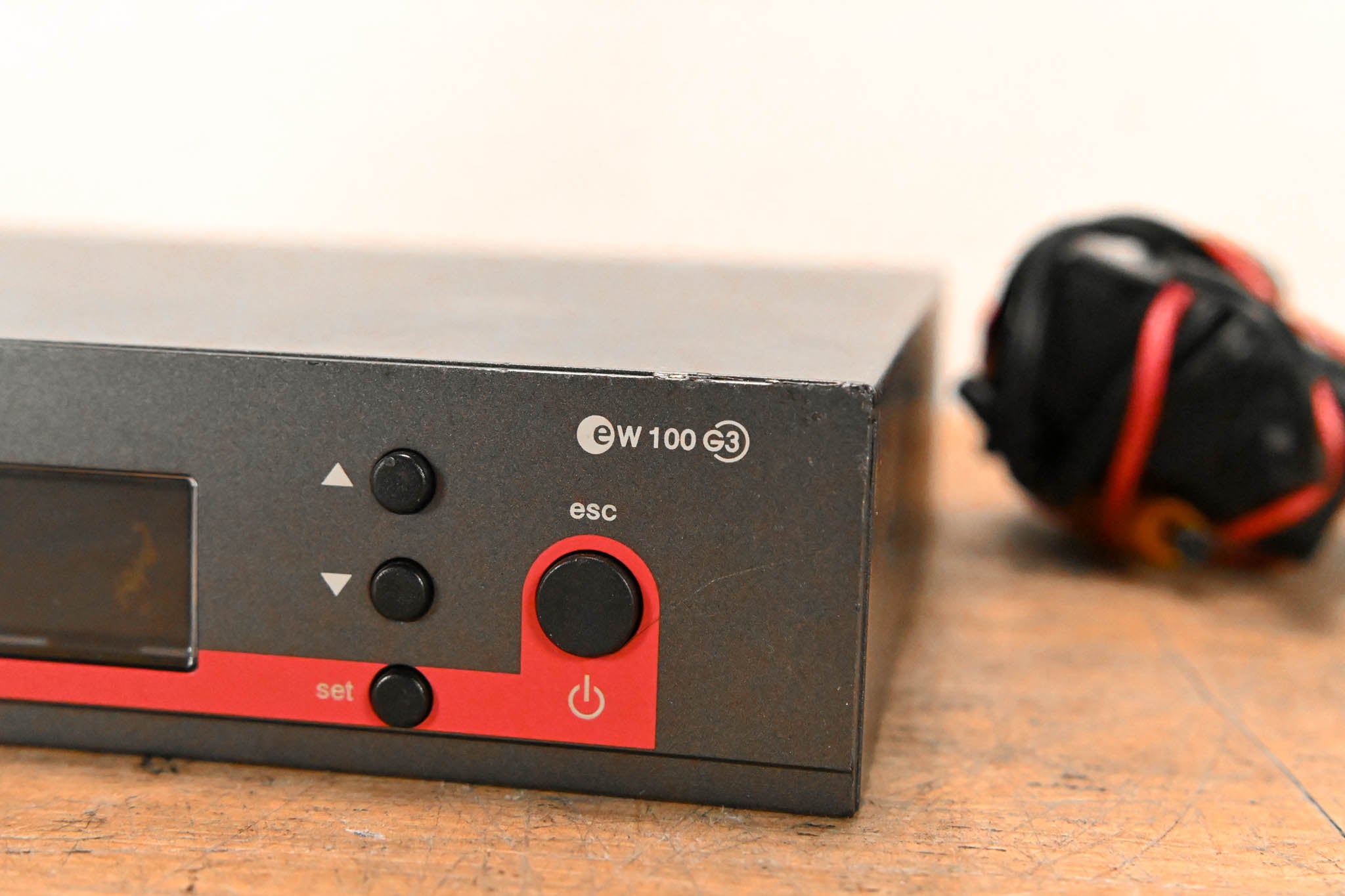 Sennheiser EM 100 G3 Wireless Receiver - A Range: 516-558 MHz