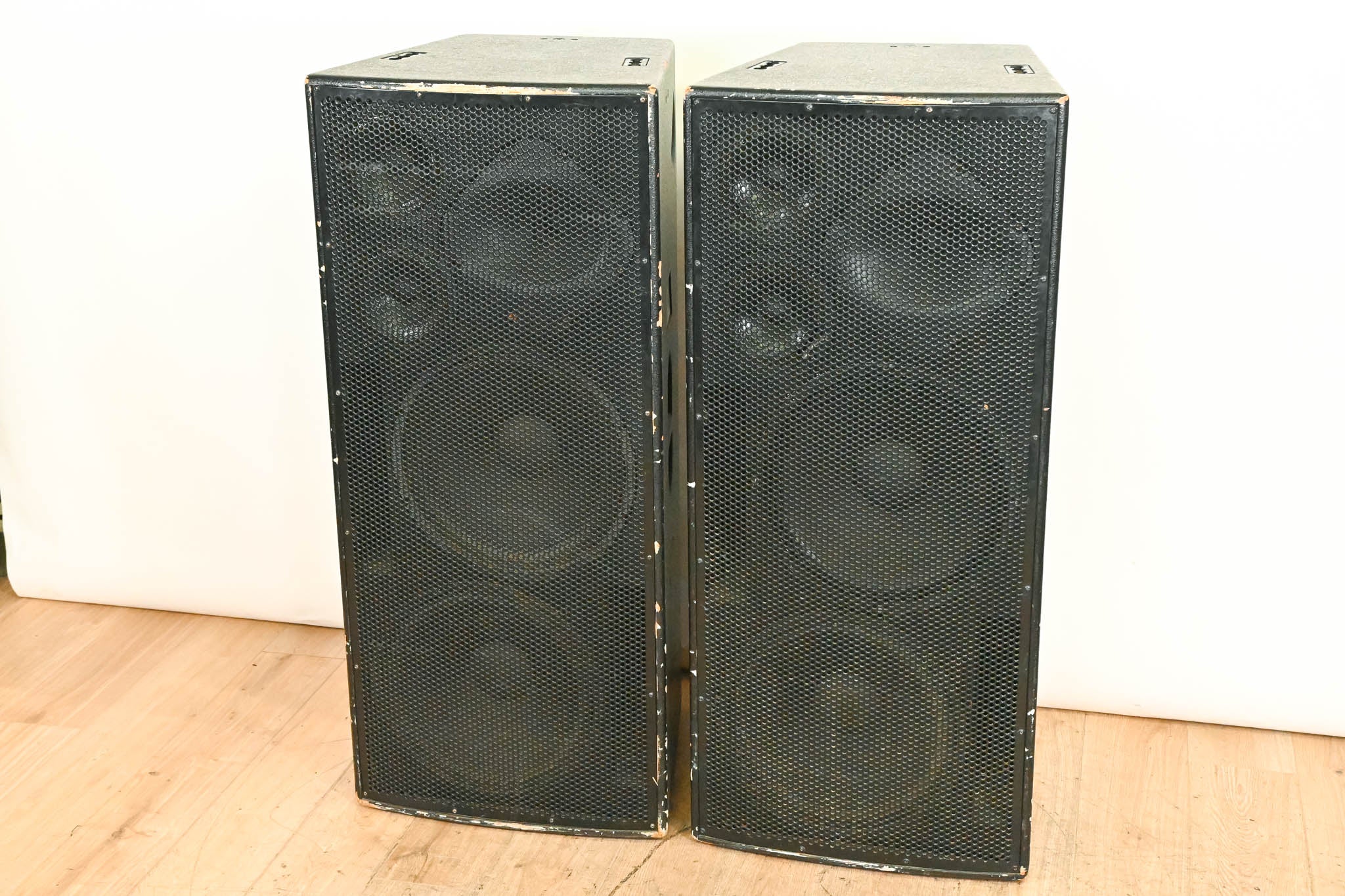 EAW LA325 3-Way Full-Range Loudspeaker (PAIR)