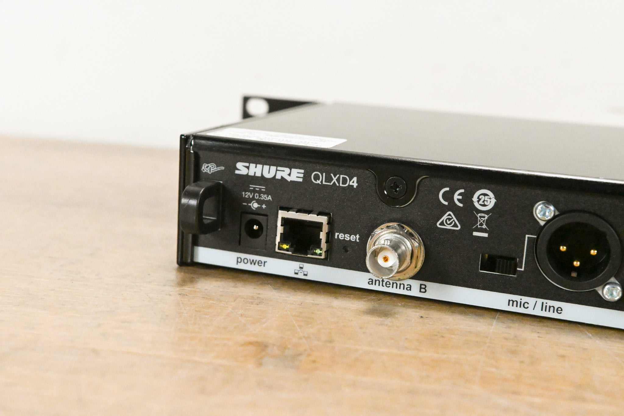 Shure QLXD24/KSM9HS Digital Handheld Wireless System - G50 Band (NO PSU)