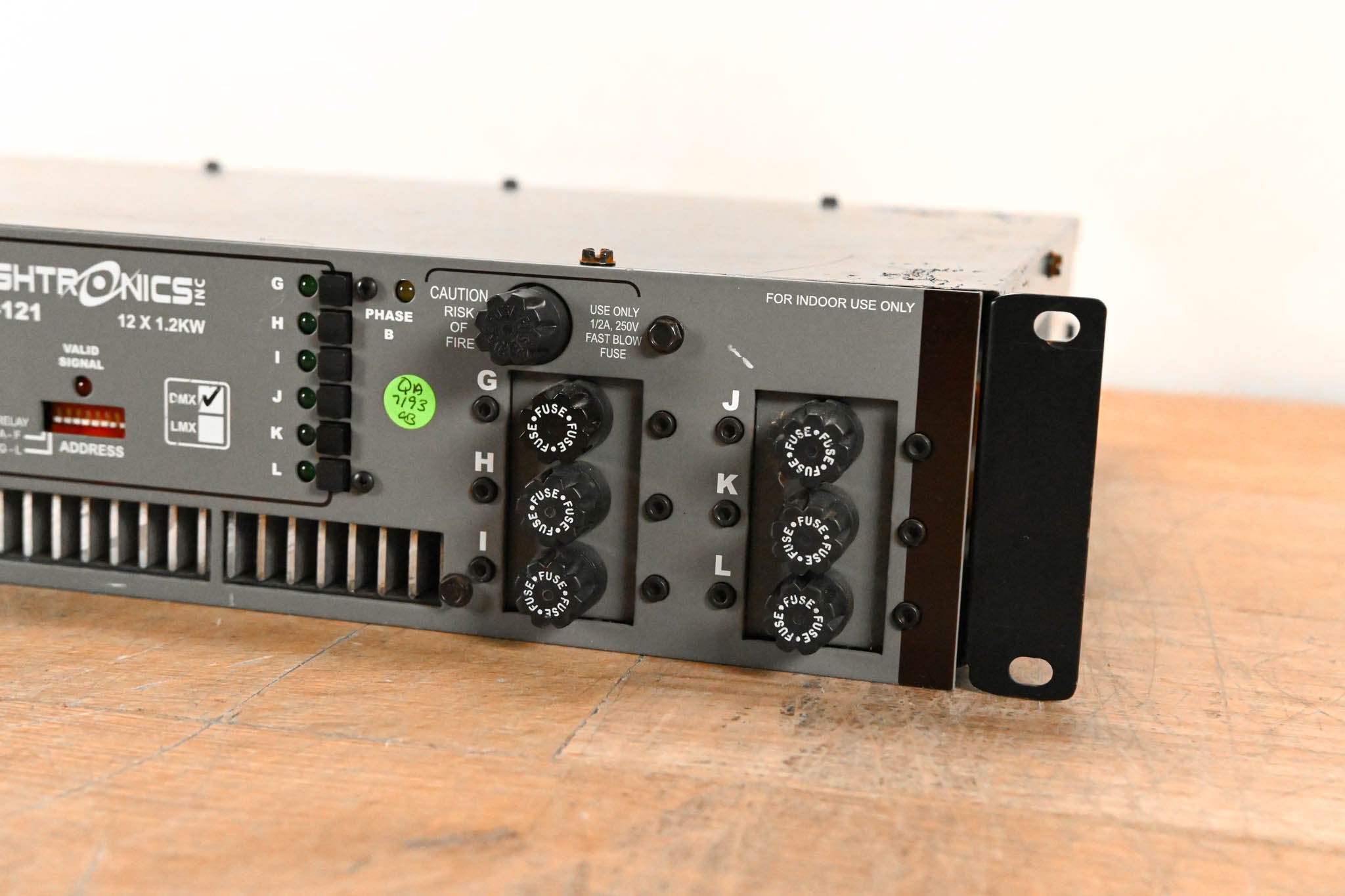 Lightronics RE-121 12 x 1200W Rack-Mountable Dimmer