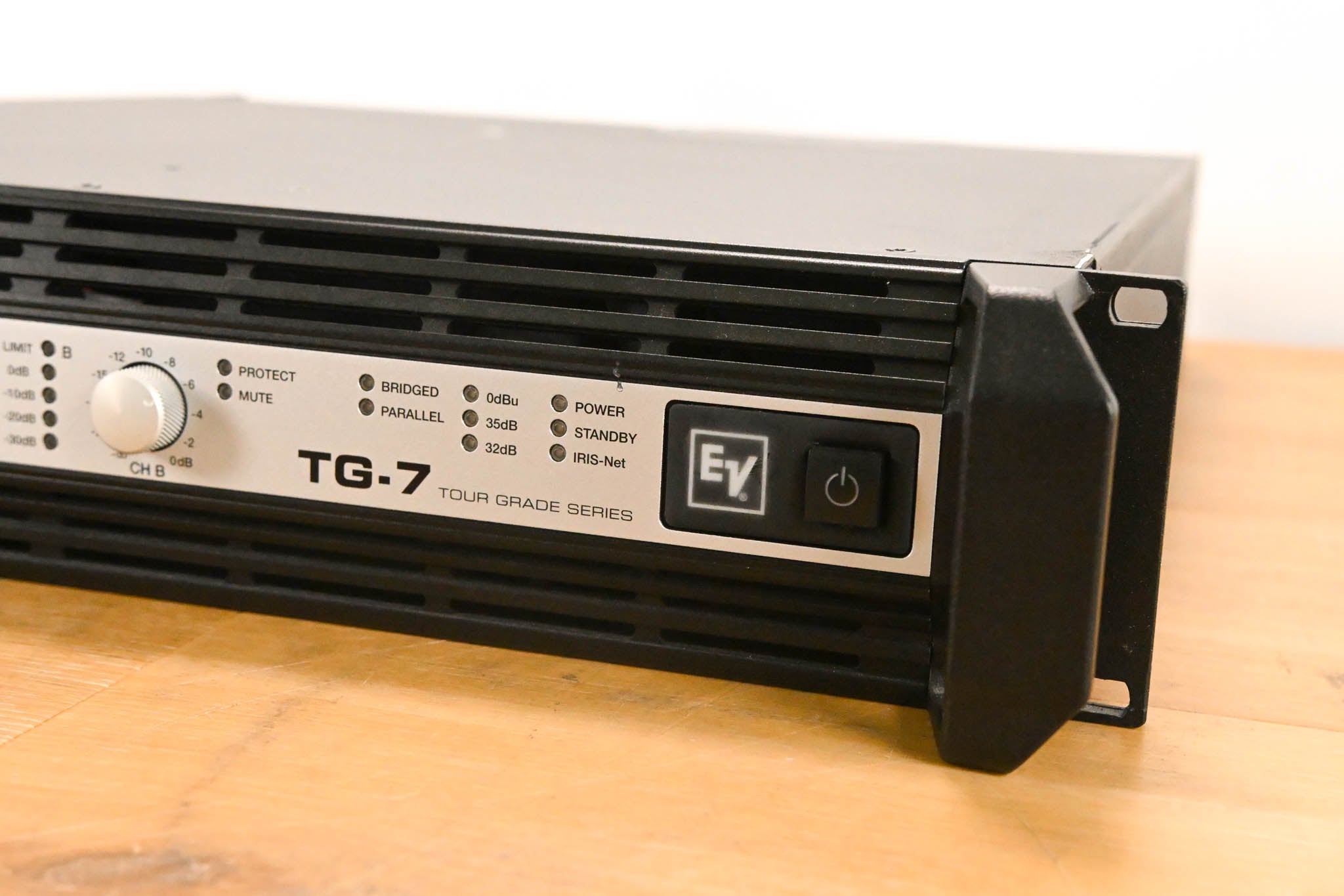 Electro-Voice (EV) TG-7 Tour-Grade Stereo Power Amplifier