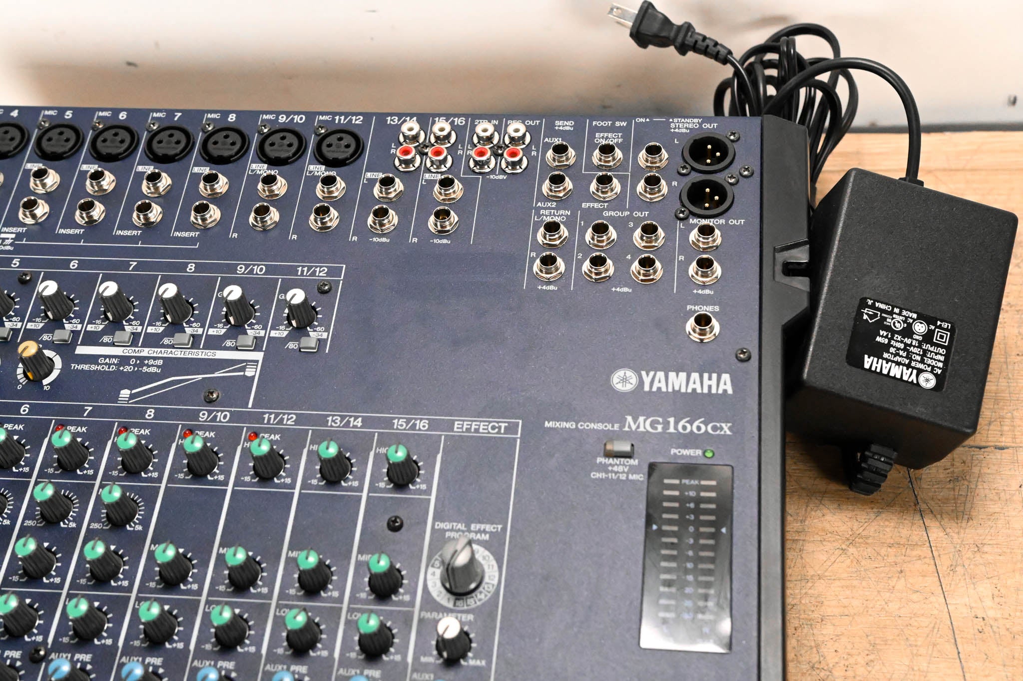 Yamaha MG166CX 16-Channel, 6-Bus Analog Mixer