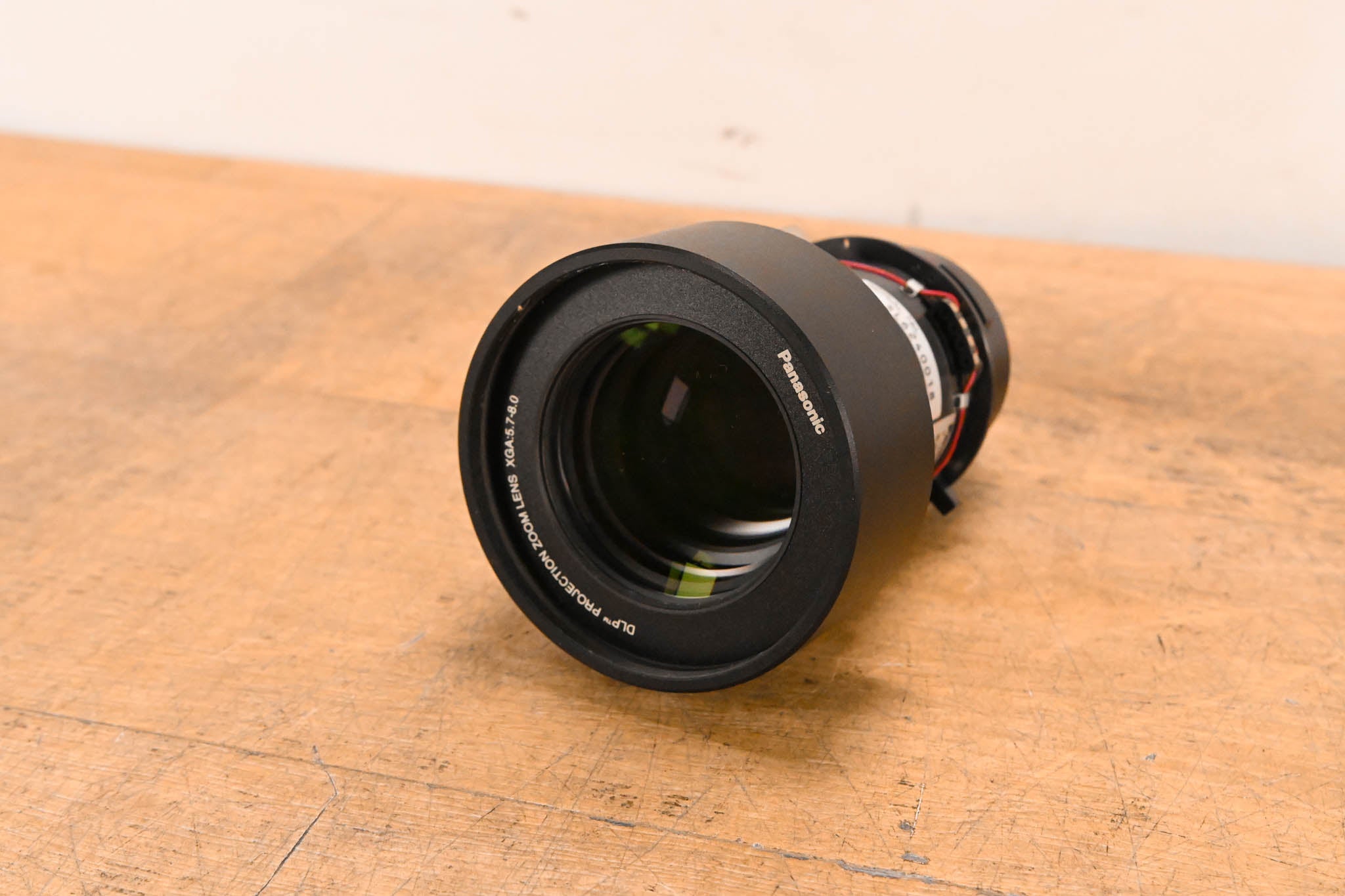 Panasonic ET-DLE400 Long Throw DLP Projector Zoom Lens XGA (5.7-8.0:1)